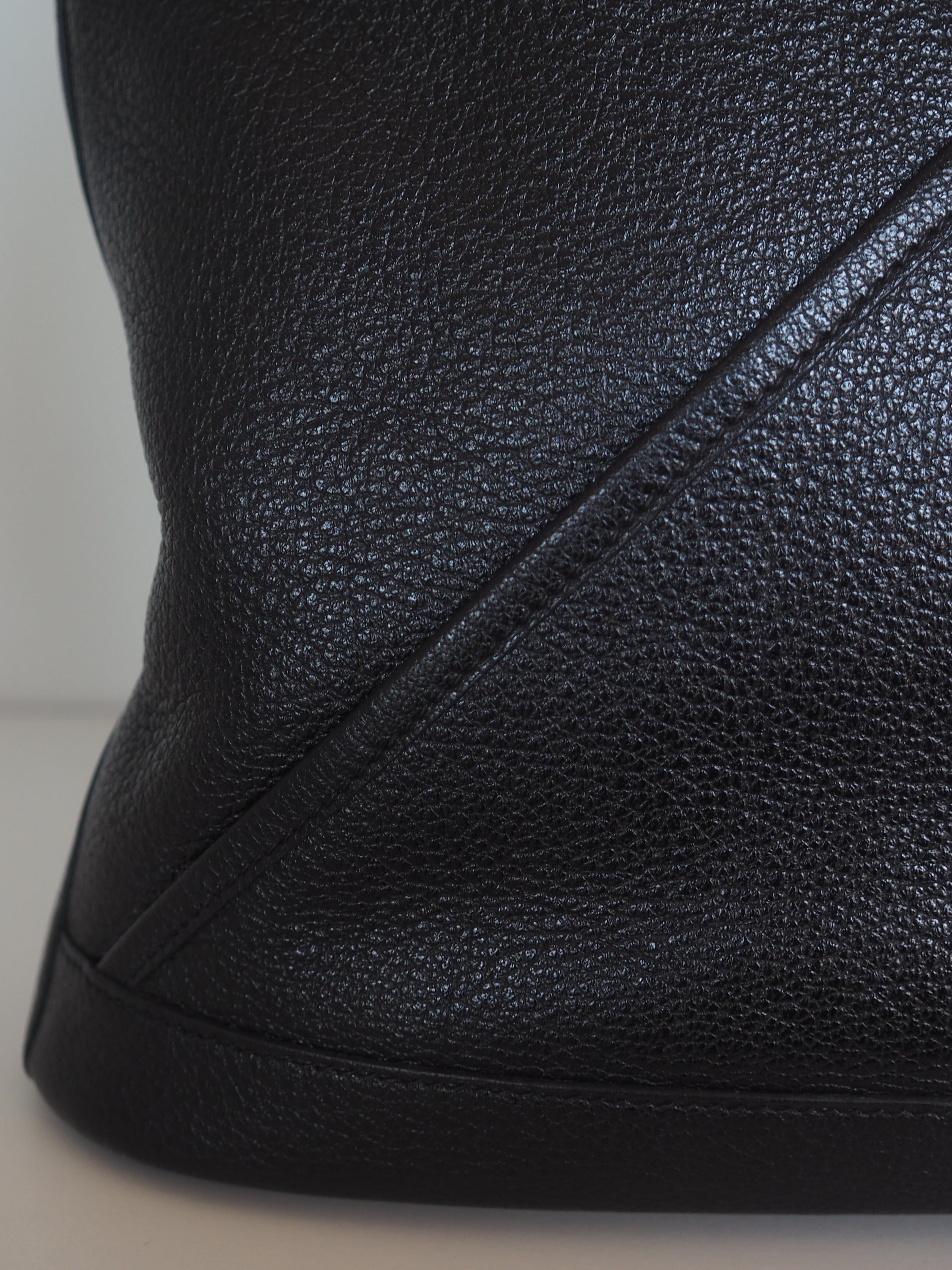 HERMÈS Dosuka Shoulder Bag