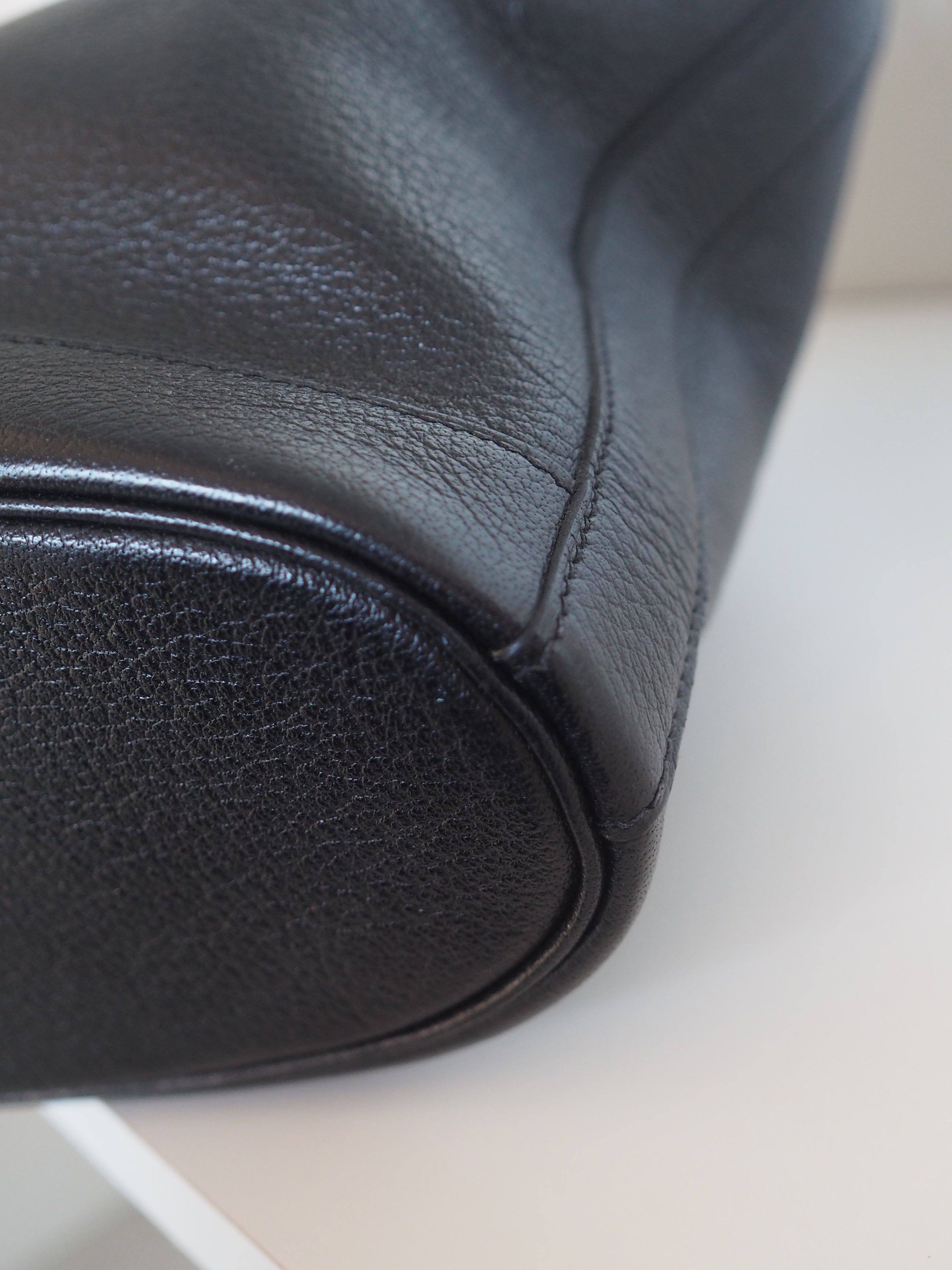 HERMÈS Dosuka Shoulder Bag
