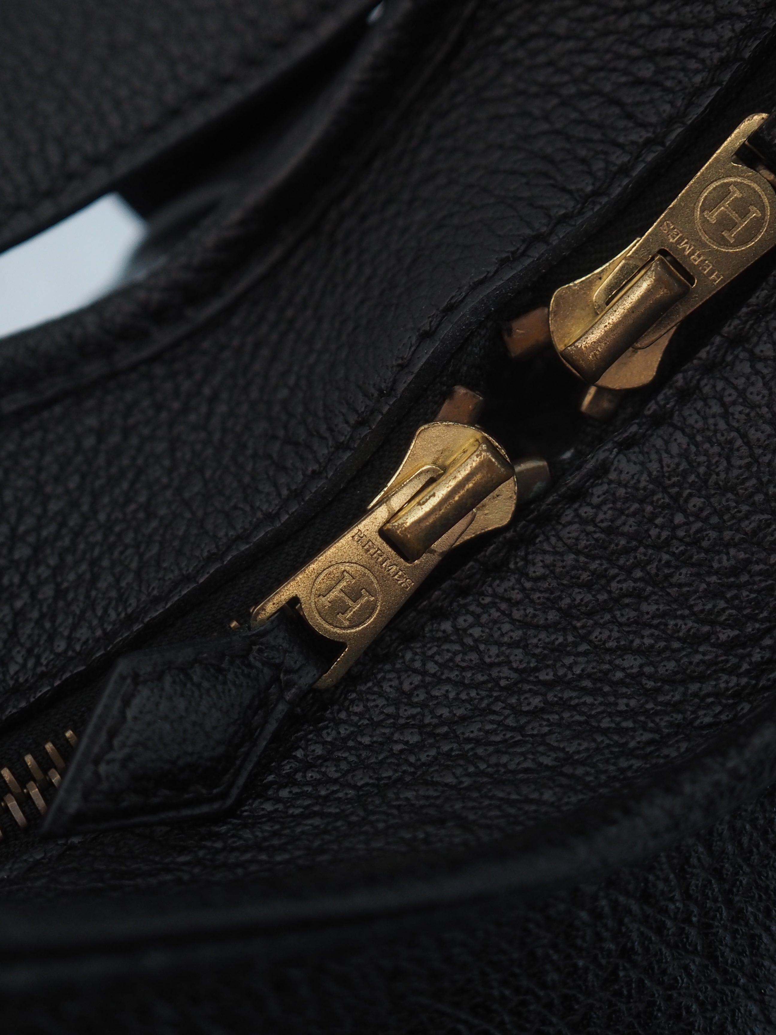 HERMÈS Dosuka Shoulder Bag