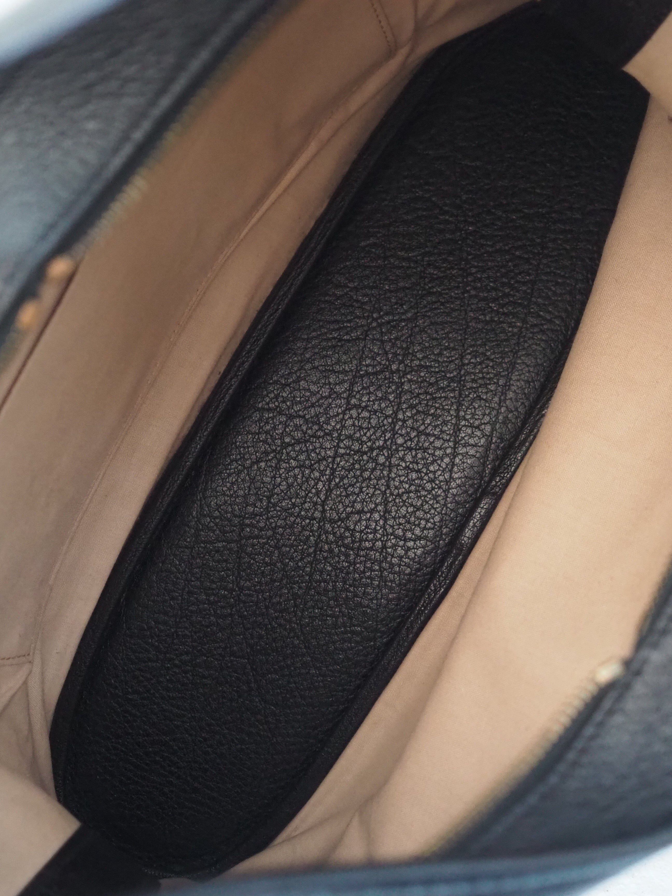 HERMÈS Dosuka Shoulder Bag