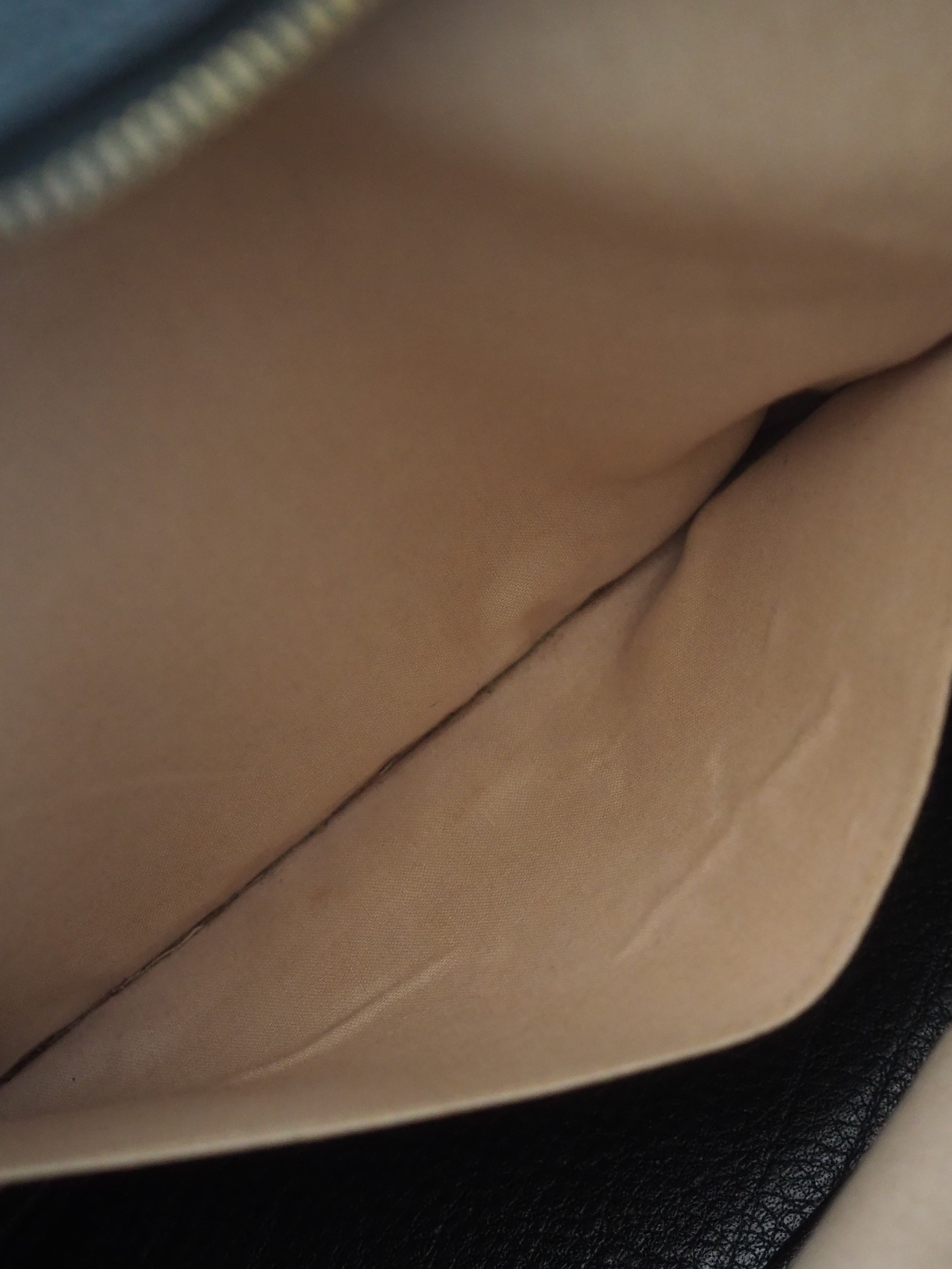 HERMÈS Dosuka Shoulder Bag