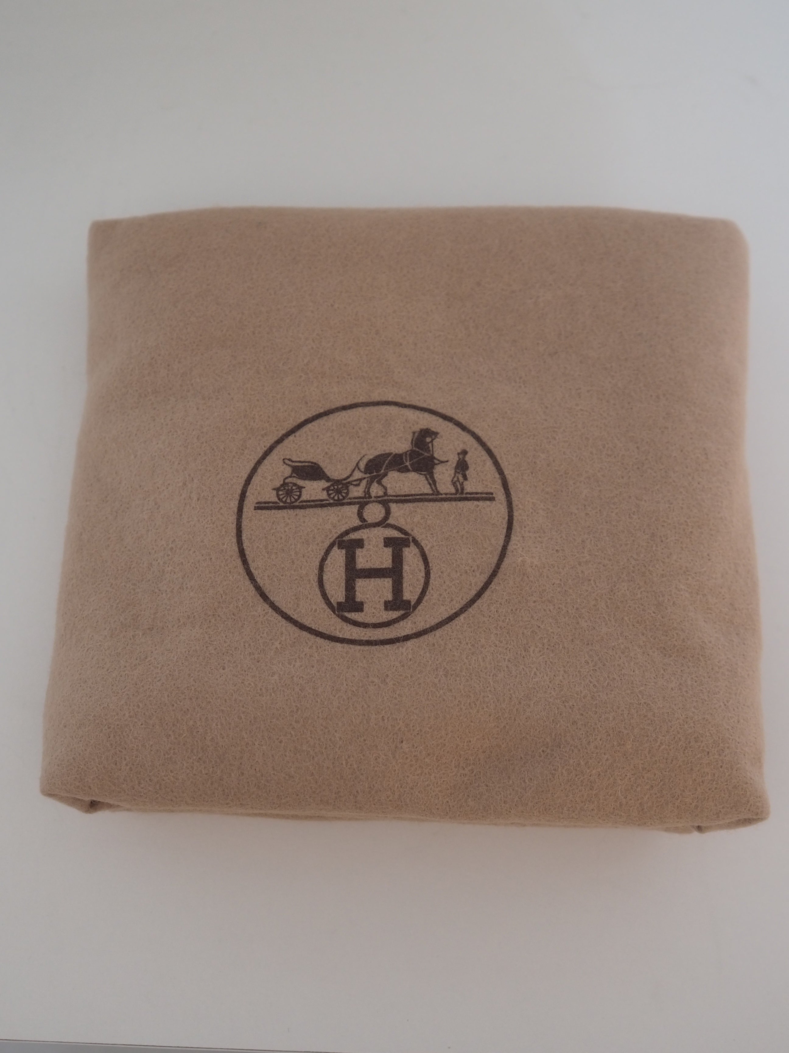 HERMÈS Dosuka Shoulder Bag