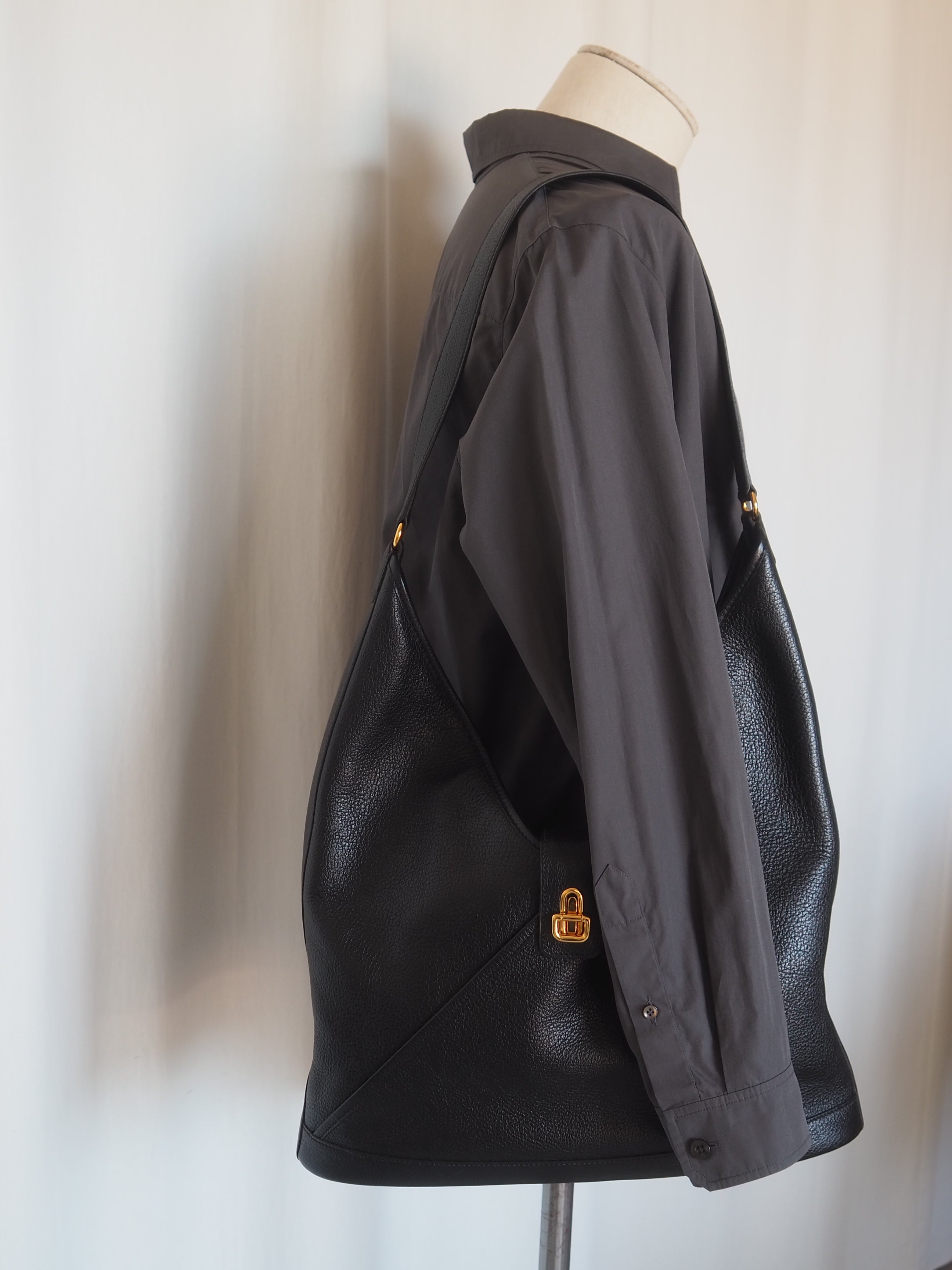 HERMÈS Dosuka Shoulder Bag
