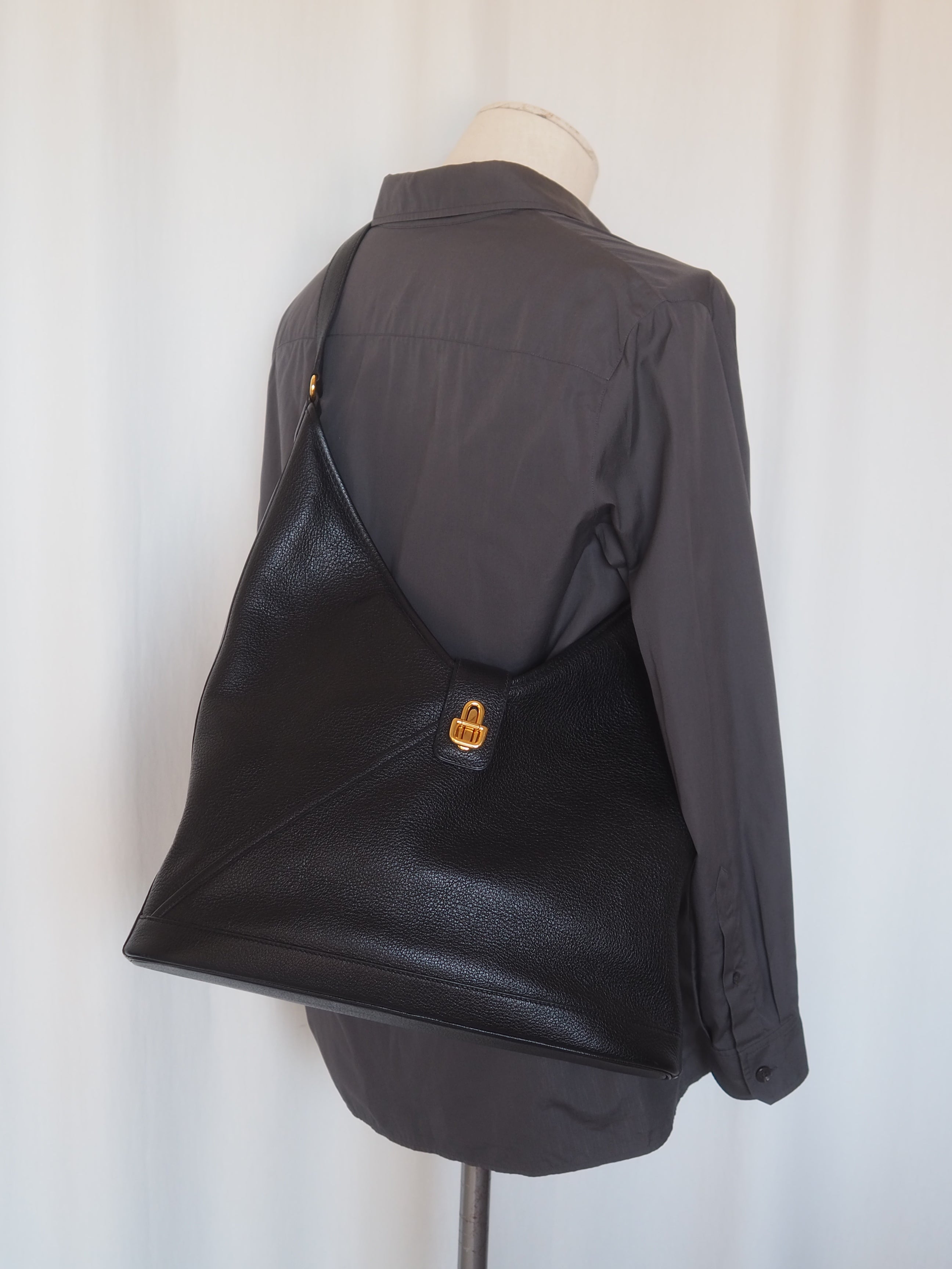 HERMÈS Dosuka Shoulder Bag