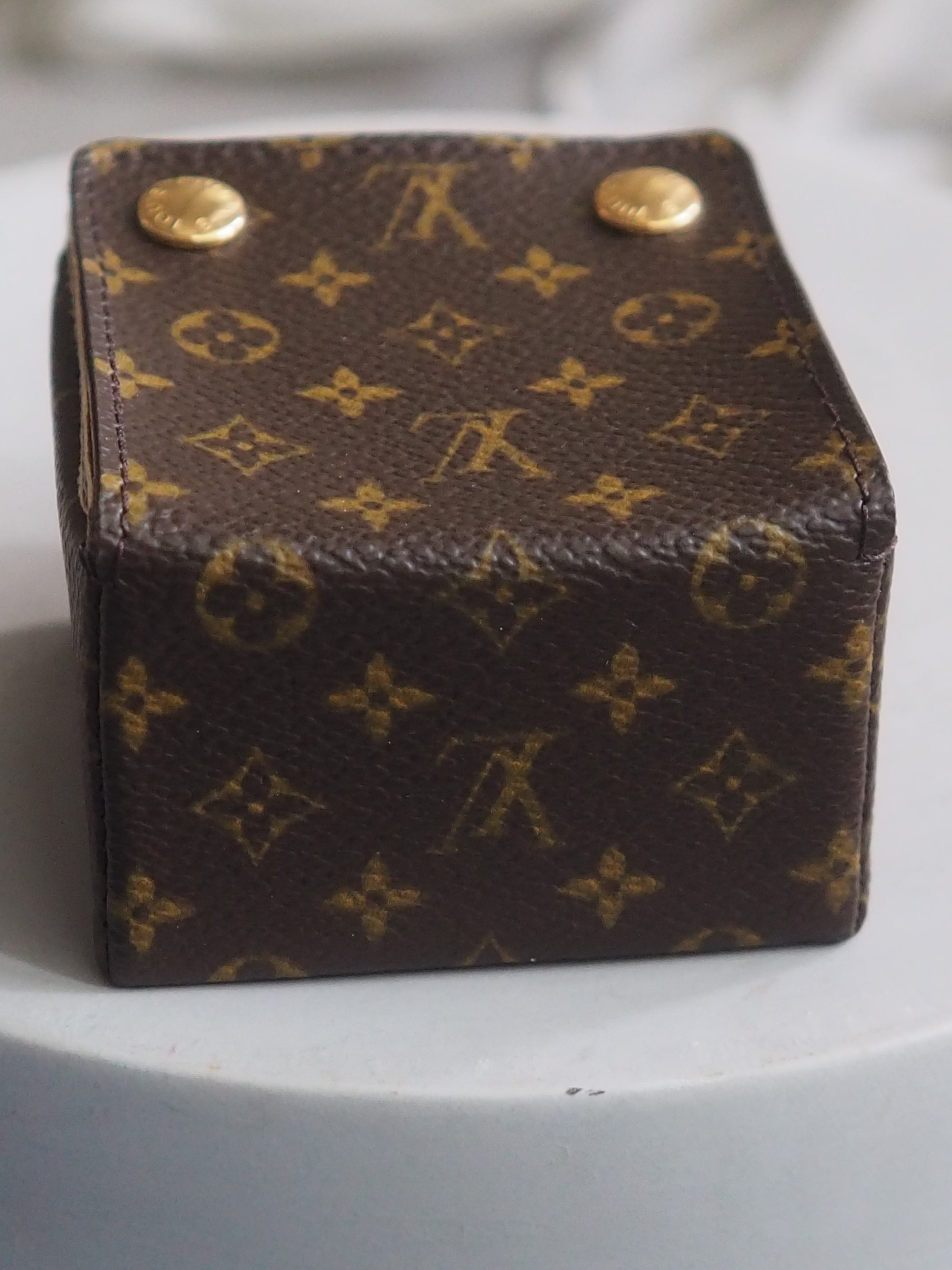 LOUIS VUITTON モノグラム アクセサリーケース非売品　超レア LOUIS VUITTON ルイ・ヴィトン モノグラム ジュエリーボックス