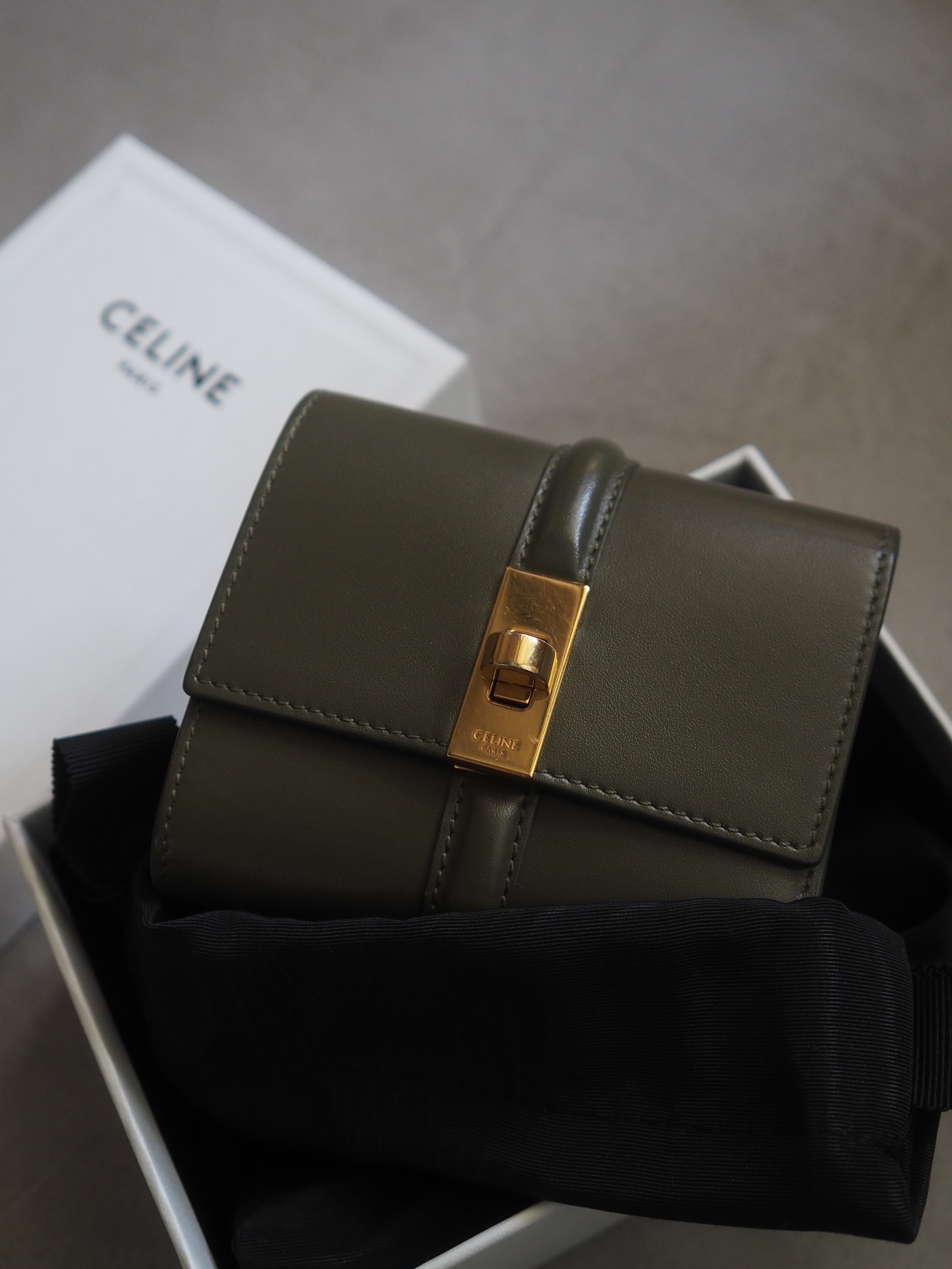CELINE 16 Seize Compact Wallet