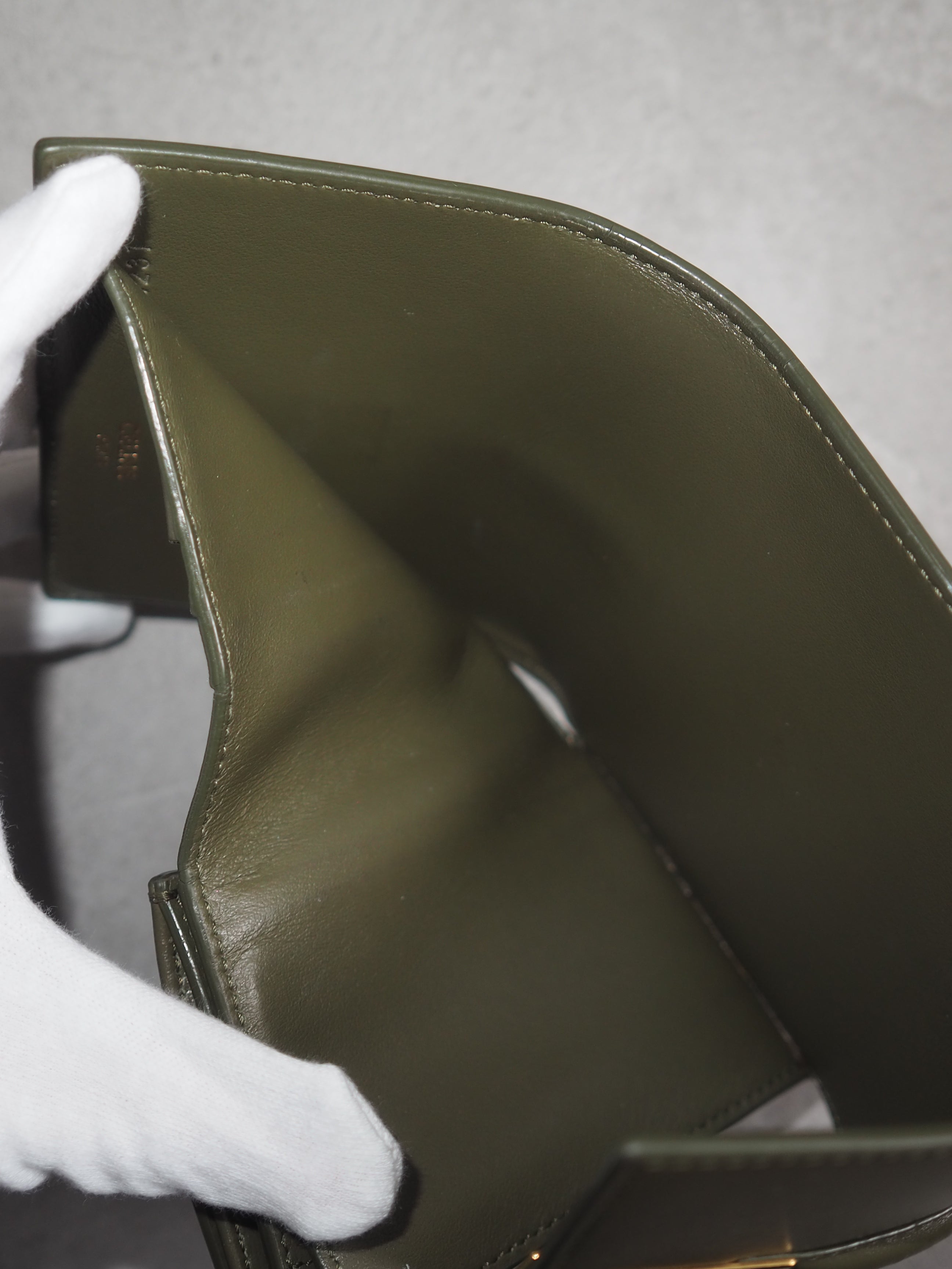 CELINE 16 Seize Compact Wallet