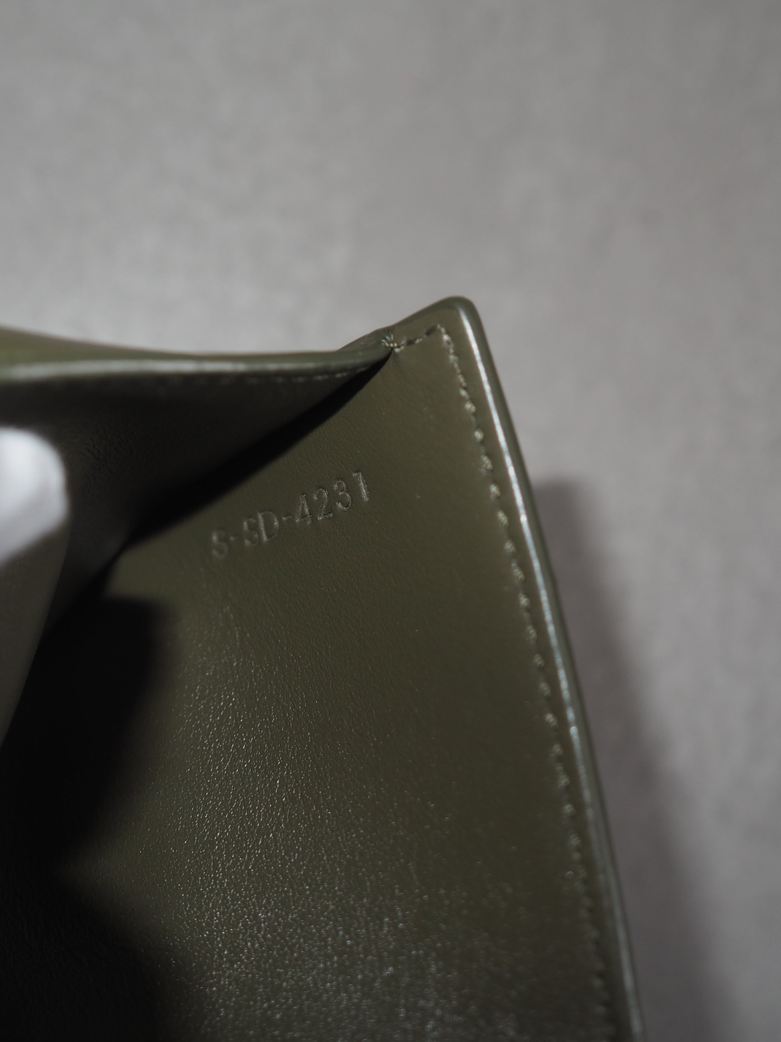 CELINE 16 Seize Compact Wallet