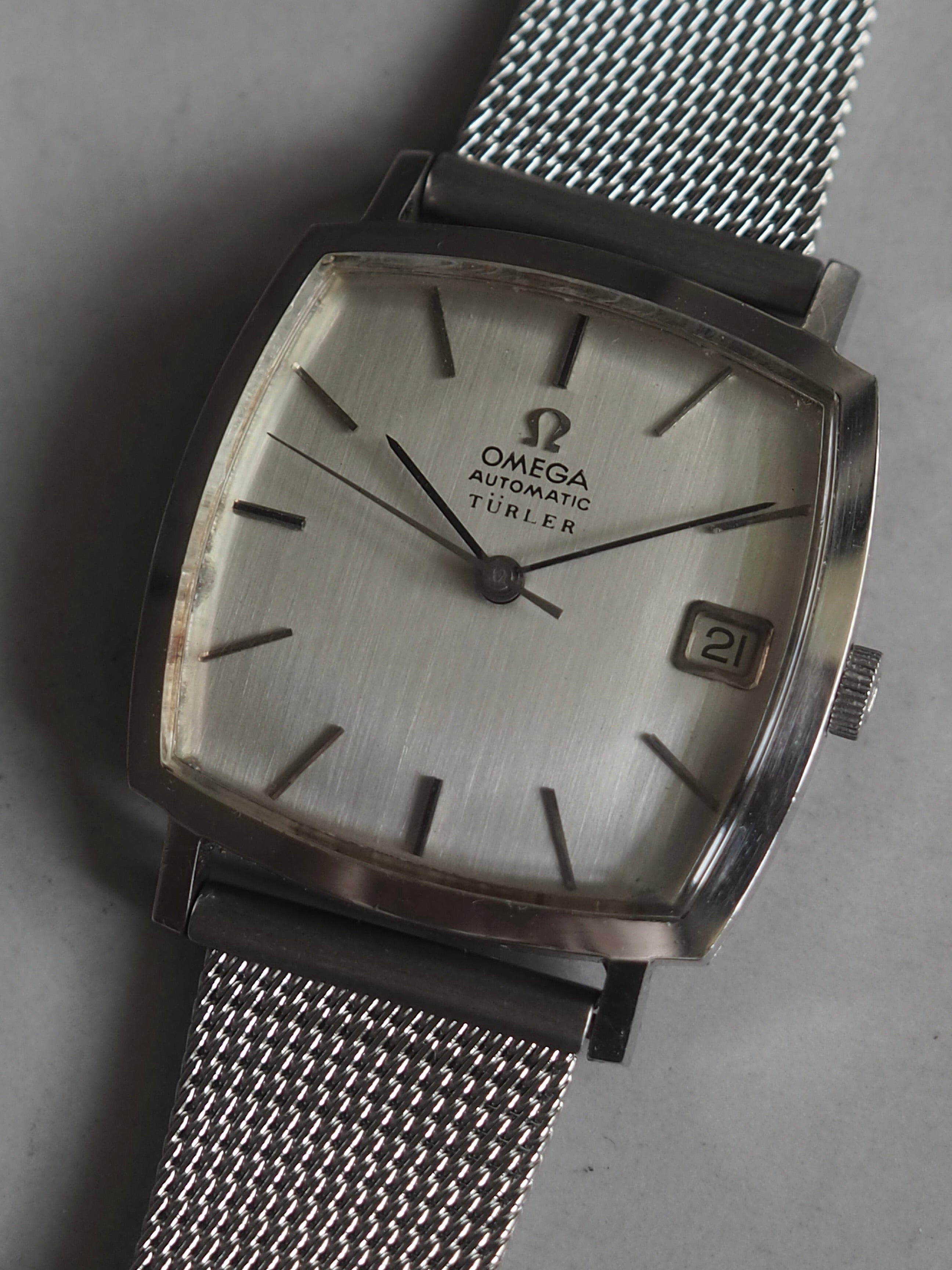 OMEGA TÜRLER Automatic Cushion Watch