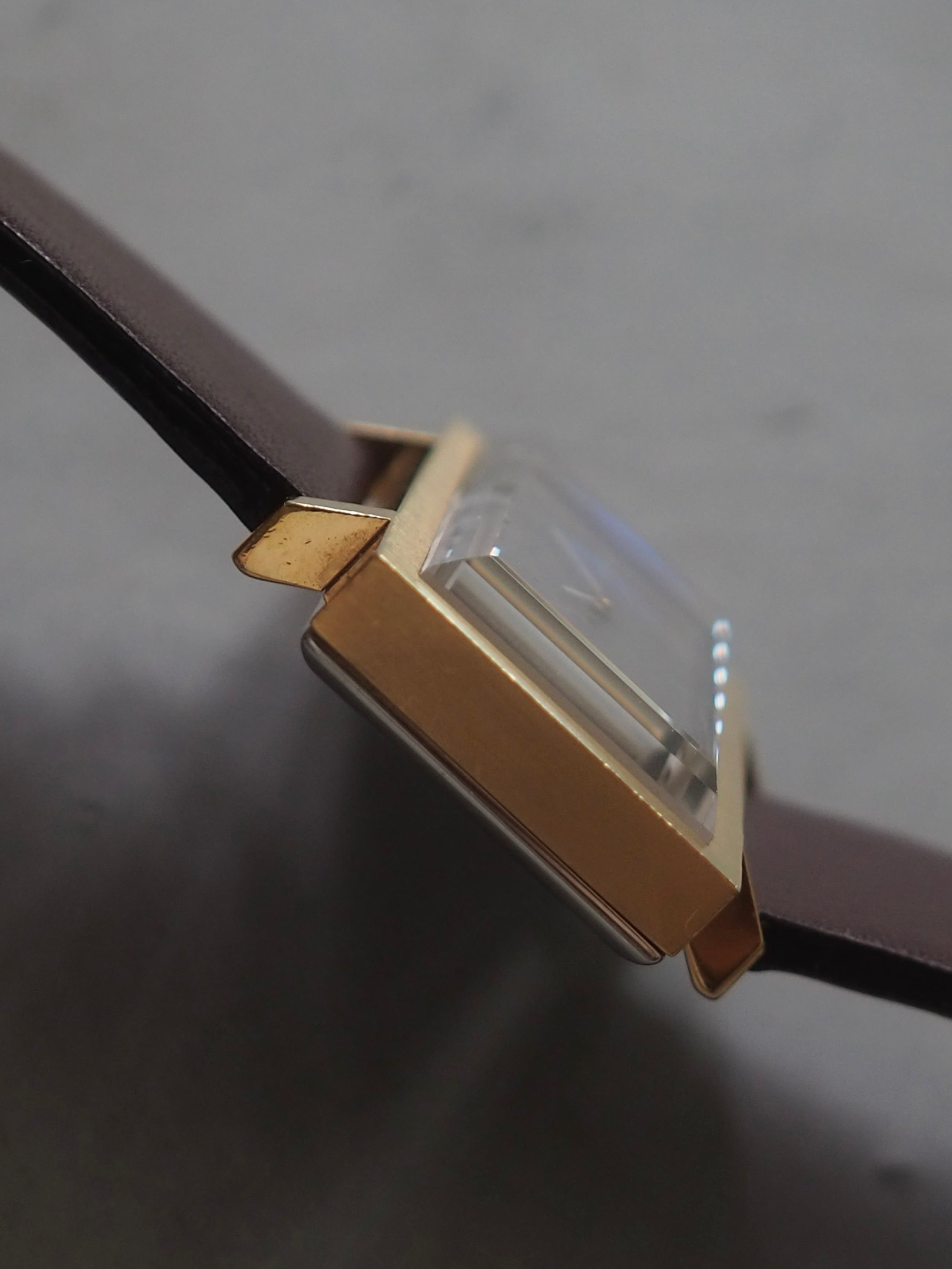 OMEGA Emerald Line Bronze Gold