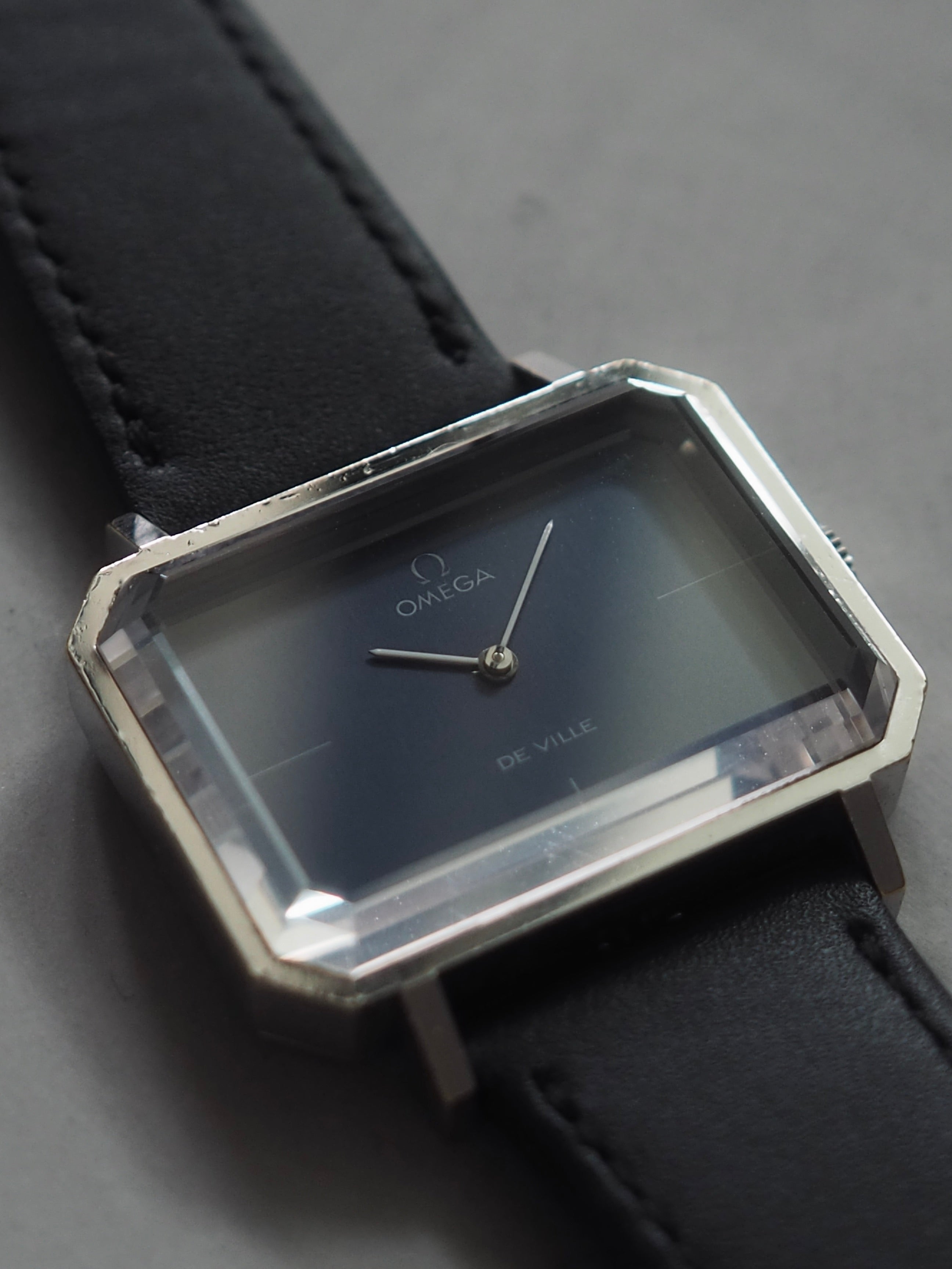 OMEGA Emerald Line Watch Steel Blue