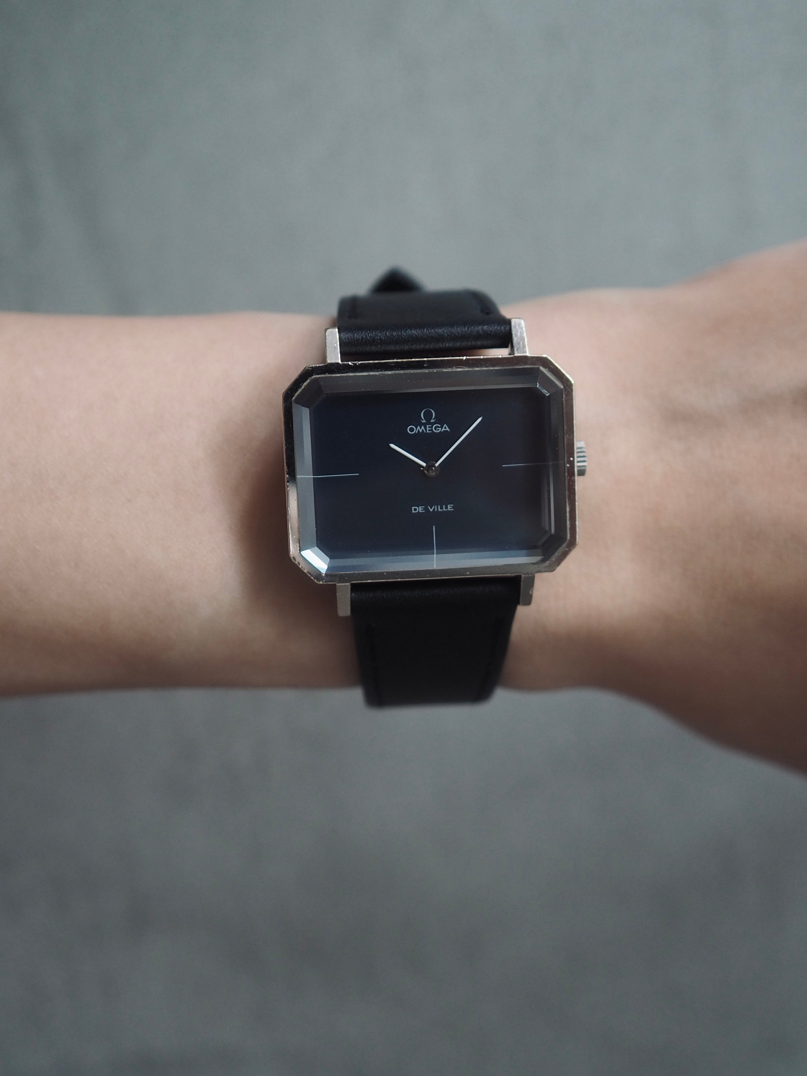 OMEGA Emerald Line Watch Steel Blue