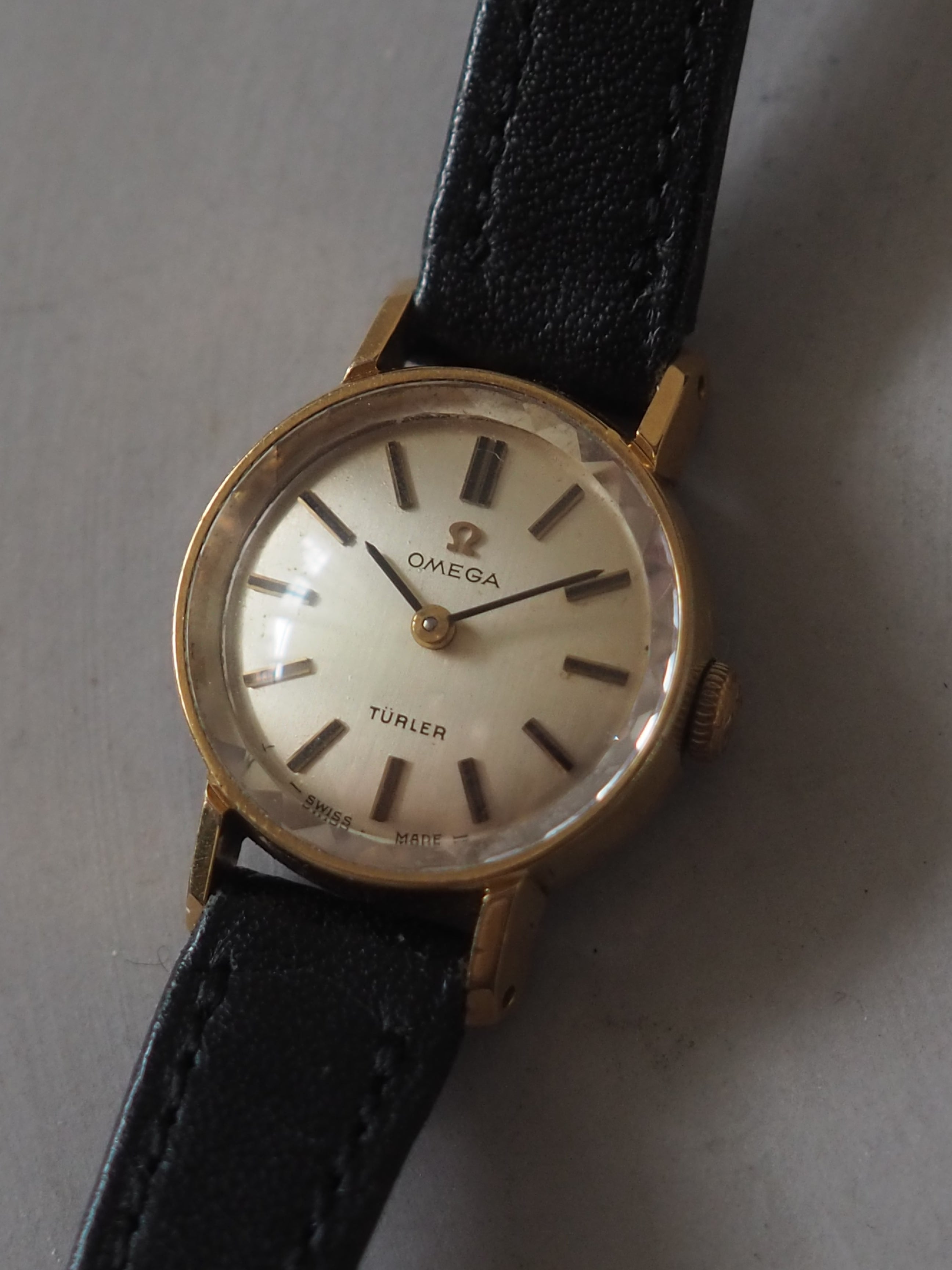 OMEGA TÜRLER Cut Glass Watch