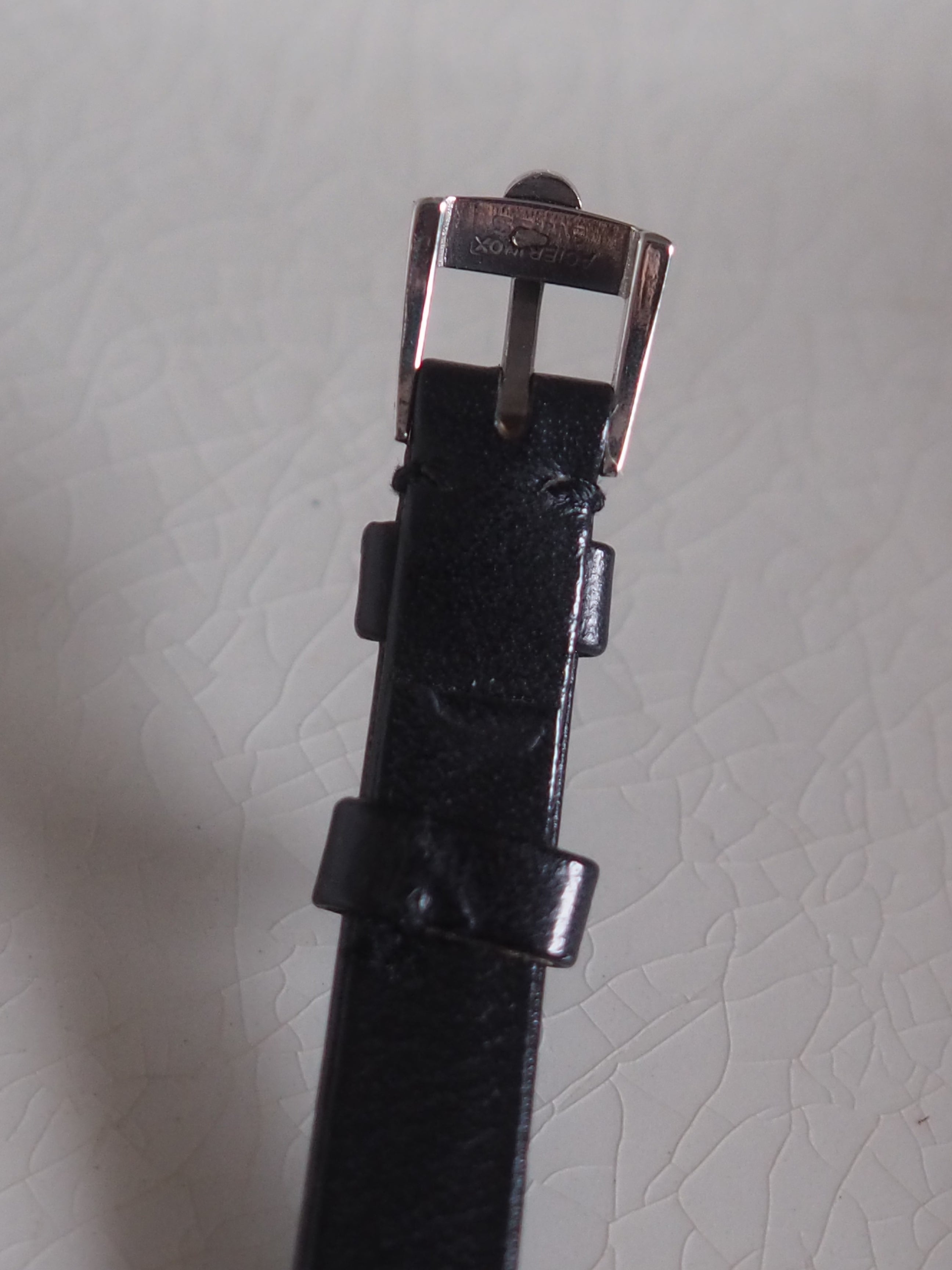 OMEGA DE VILLE Oval Watch