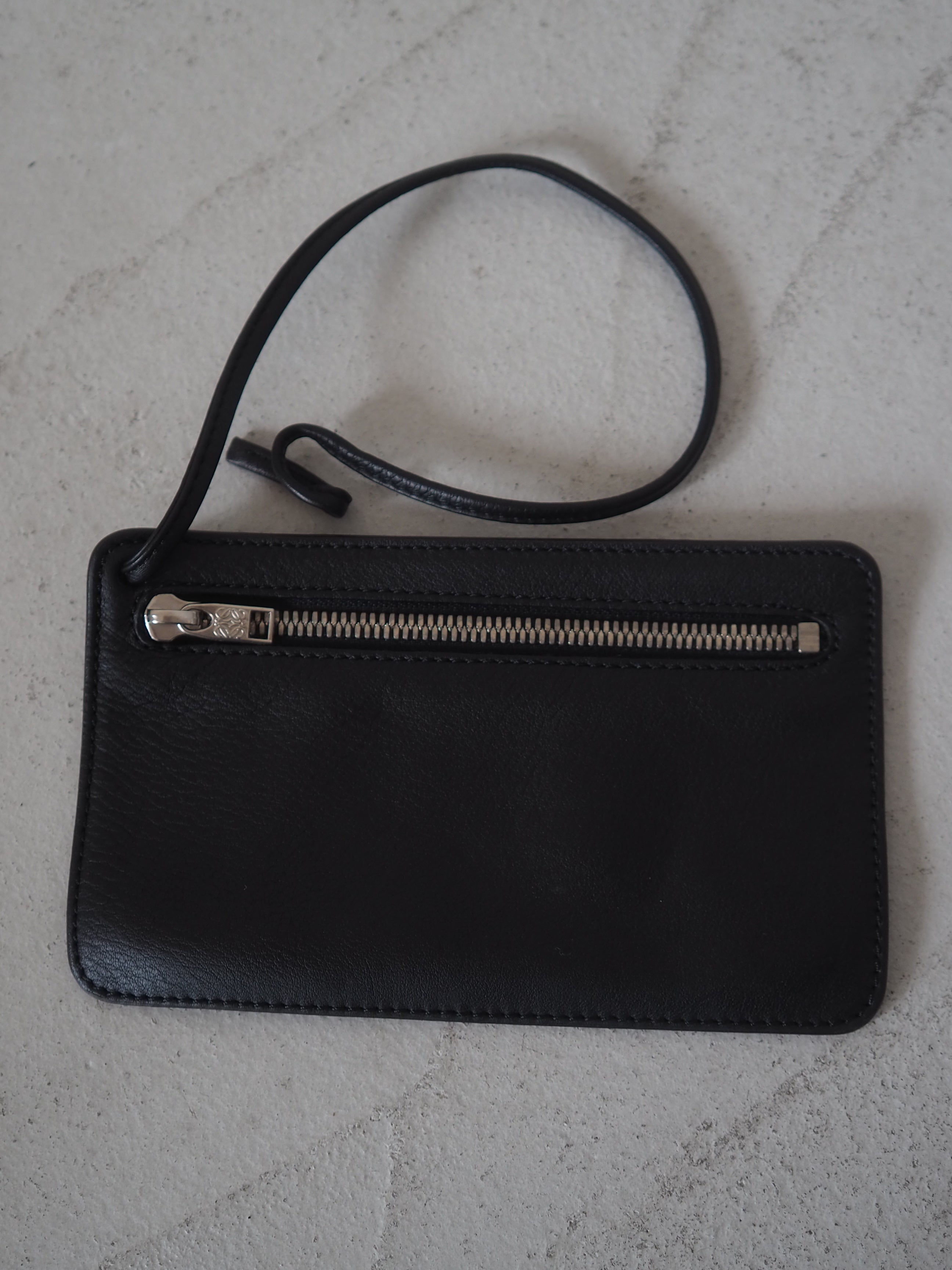LOEWE ロエベ アナグラム ショルダーバッグ ポーチ付き ブラック