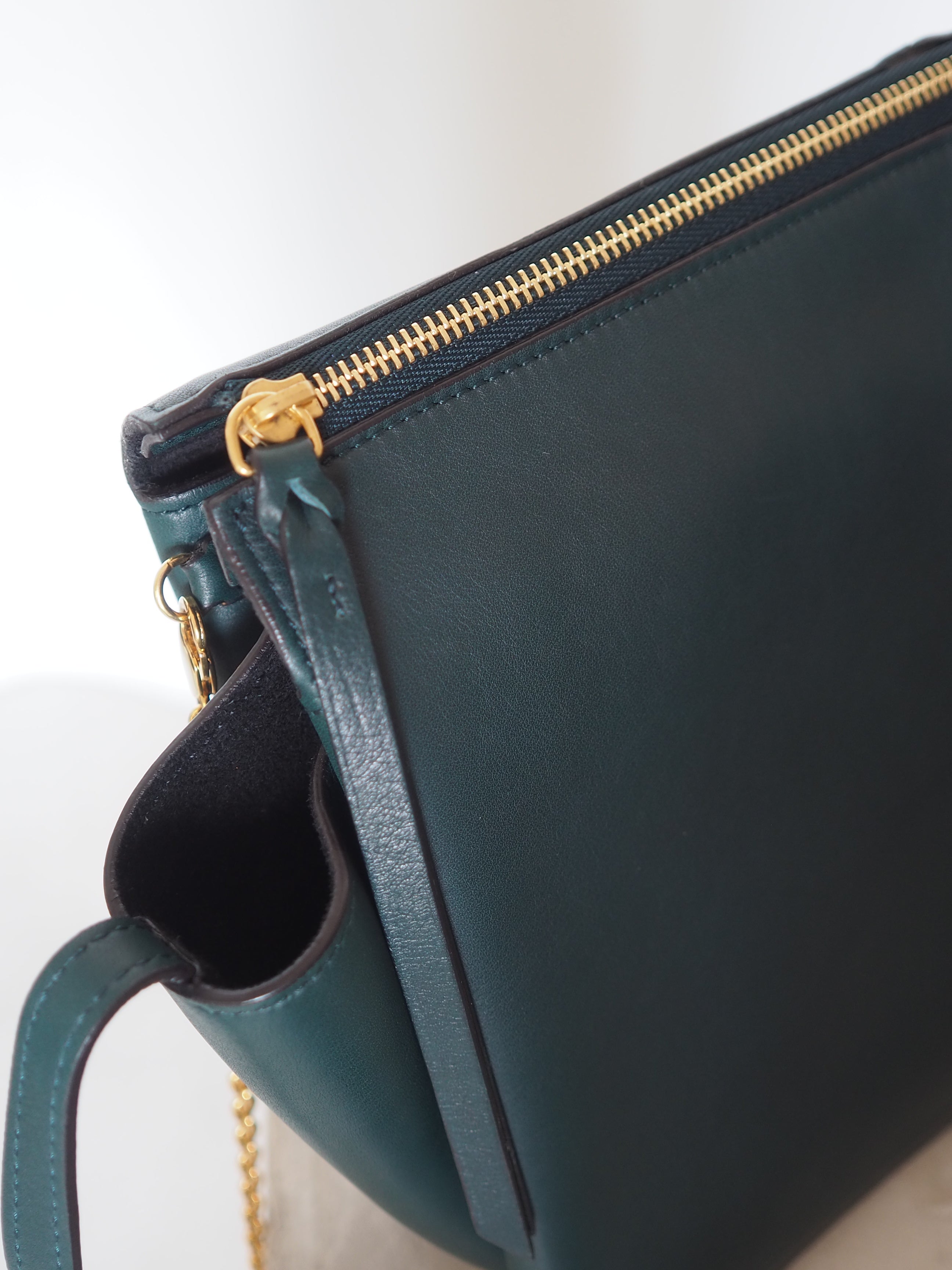 CÉLINEセリーヌトリフォルドチェーンショルダーバッグ CELINE - 【美品】 CELINE / セリーヌ | CHAIN TRI-FOLD