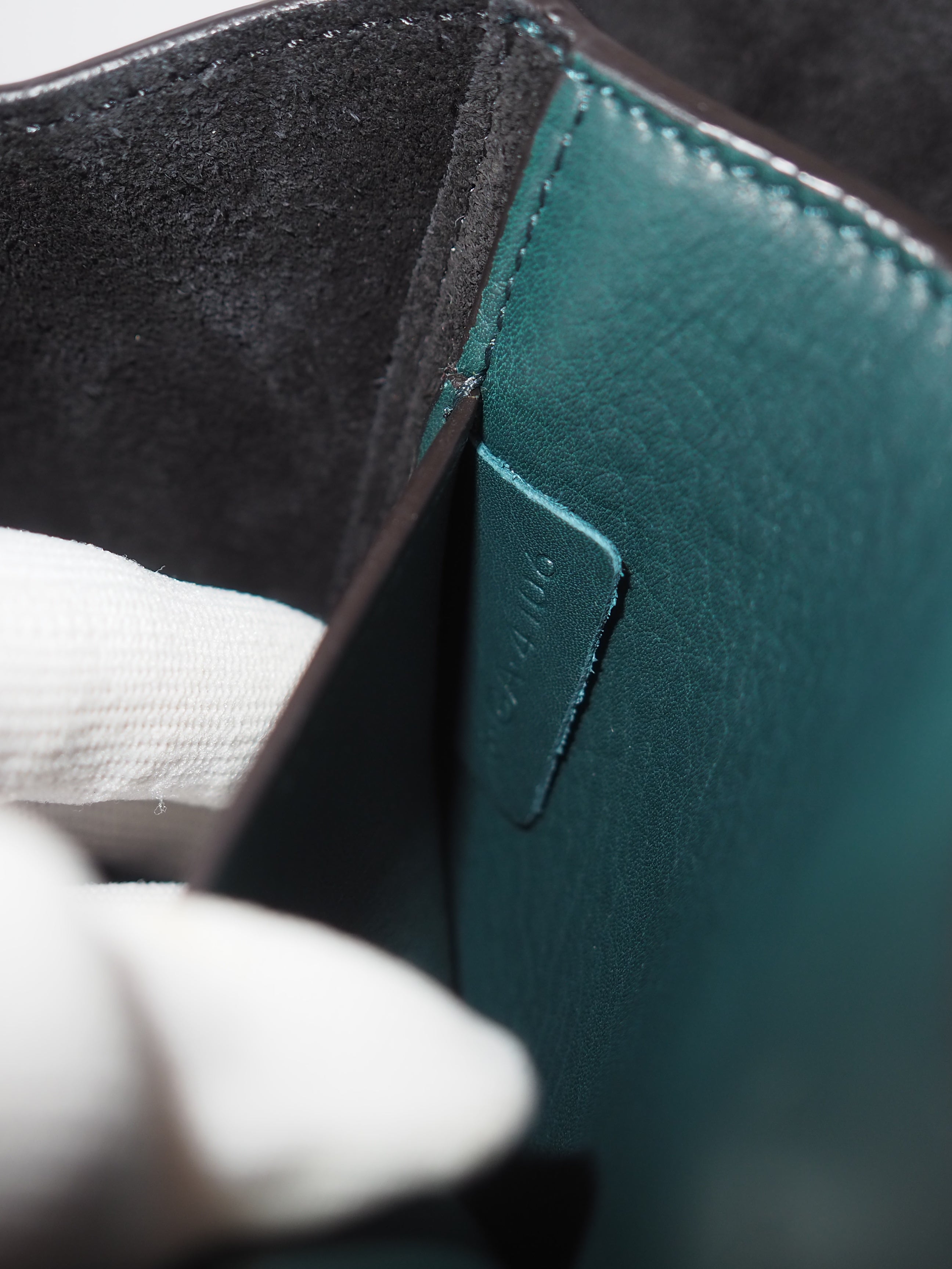 CÉLINE Tri-Fold Chain Shoulder Bag