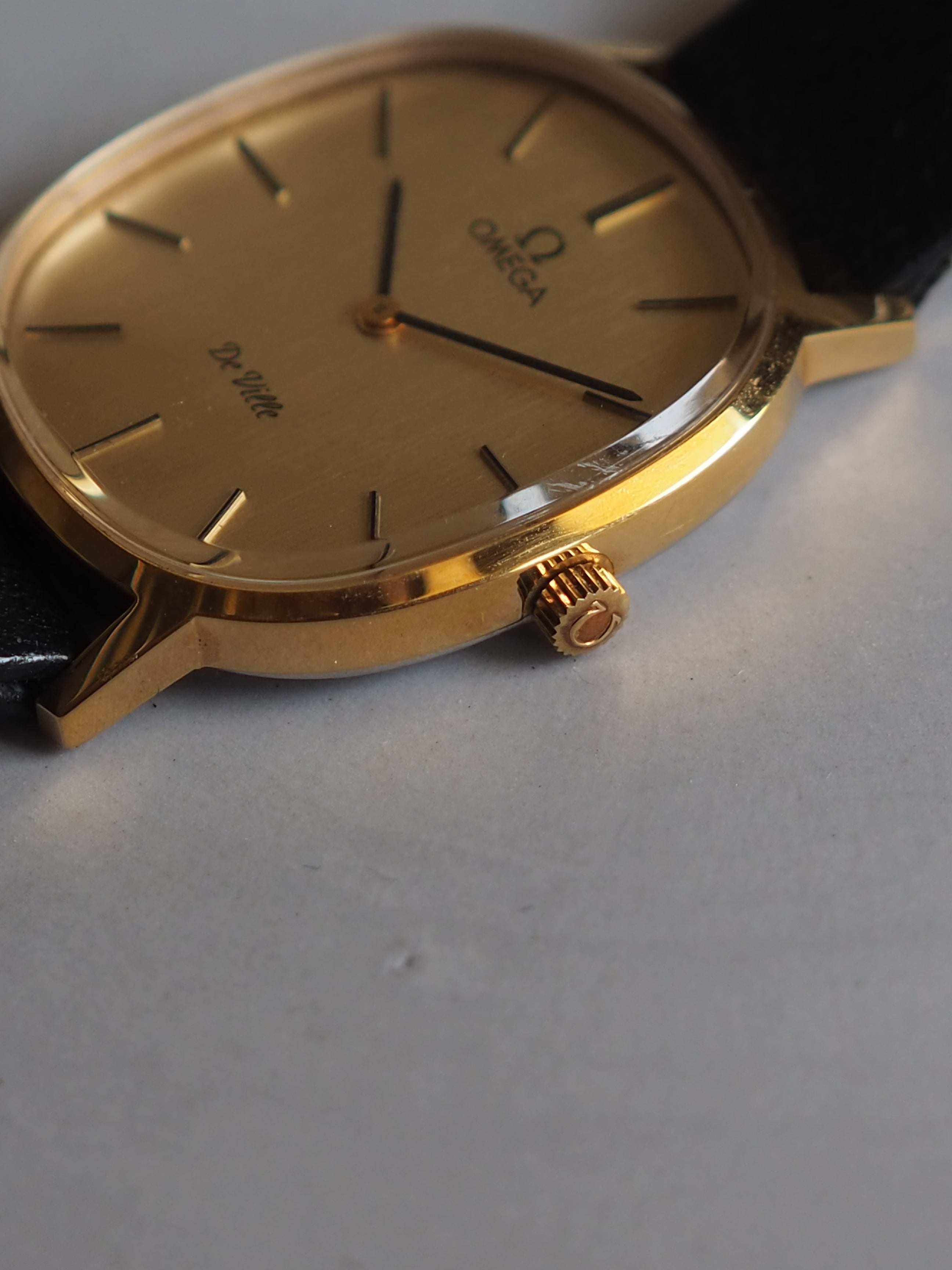 OMEGA DE VILLE Rounded rectangular Watch