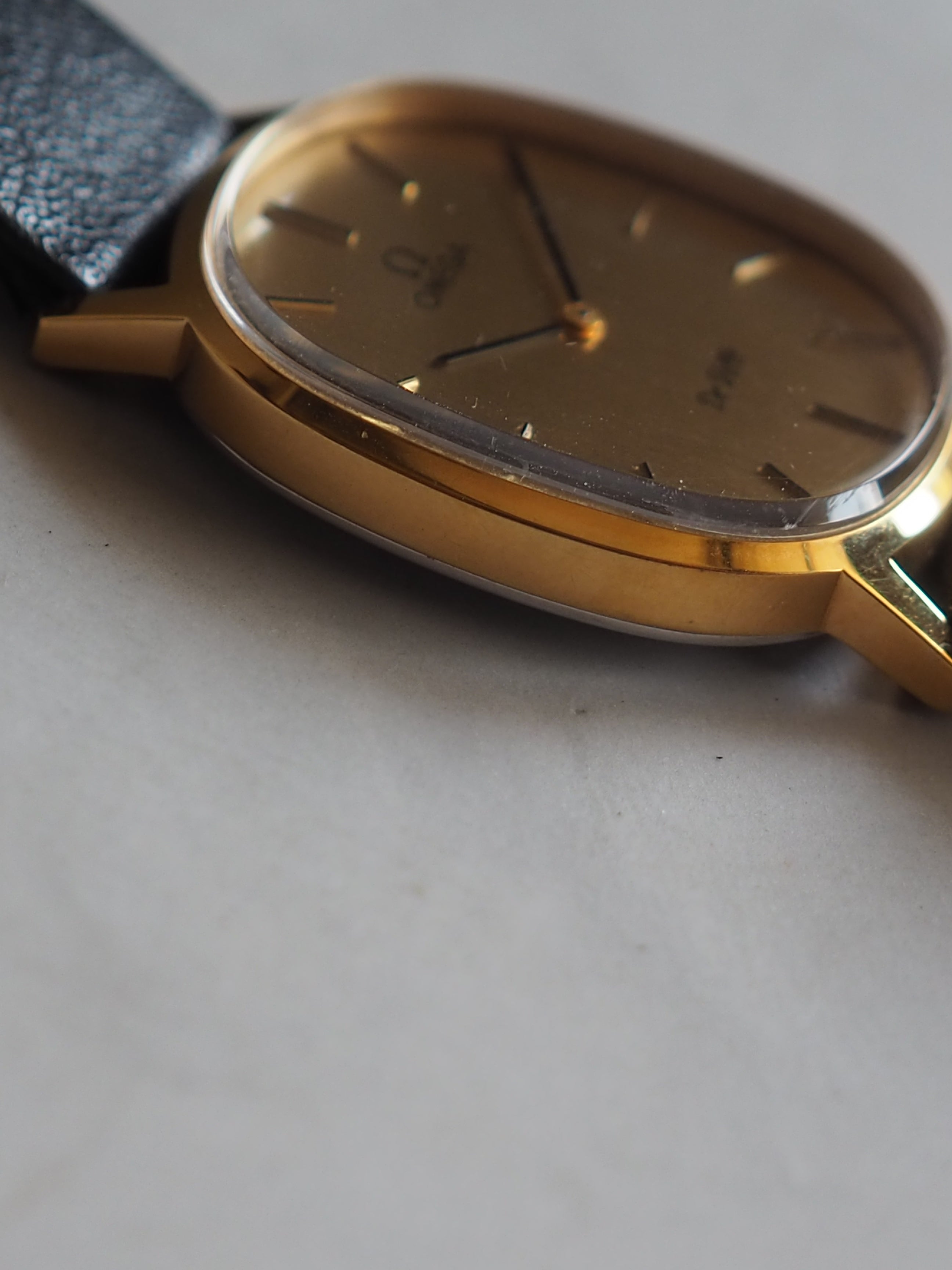 OMEGA DE VILLE Rounded rectangular Watch