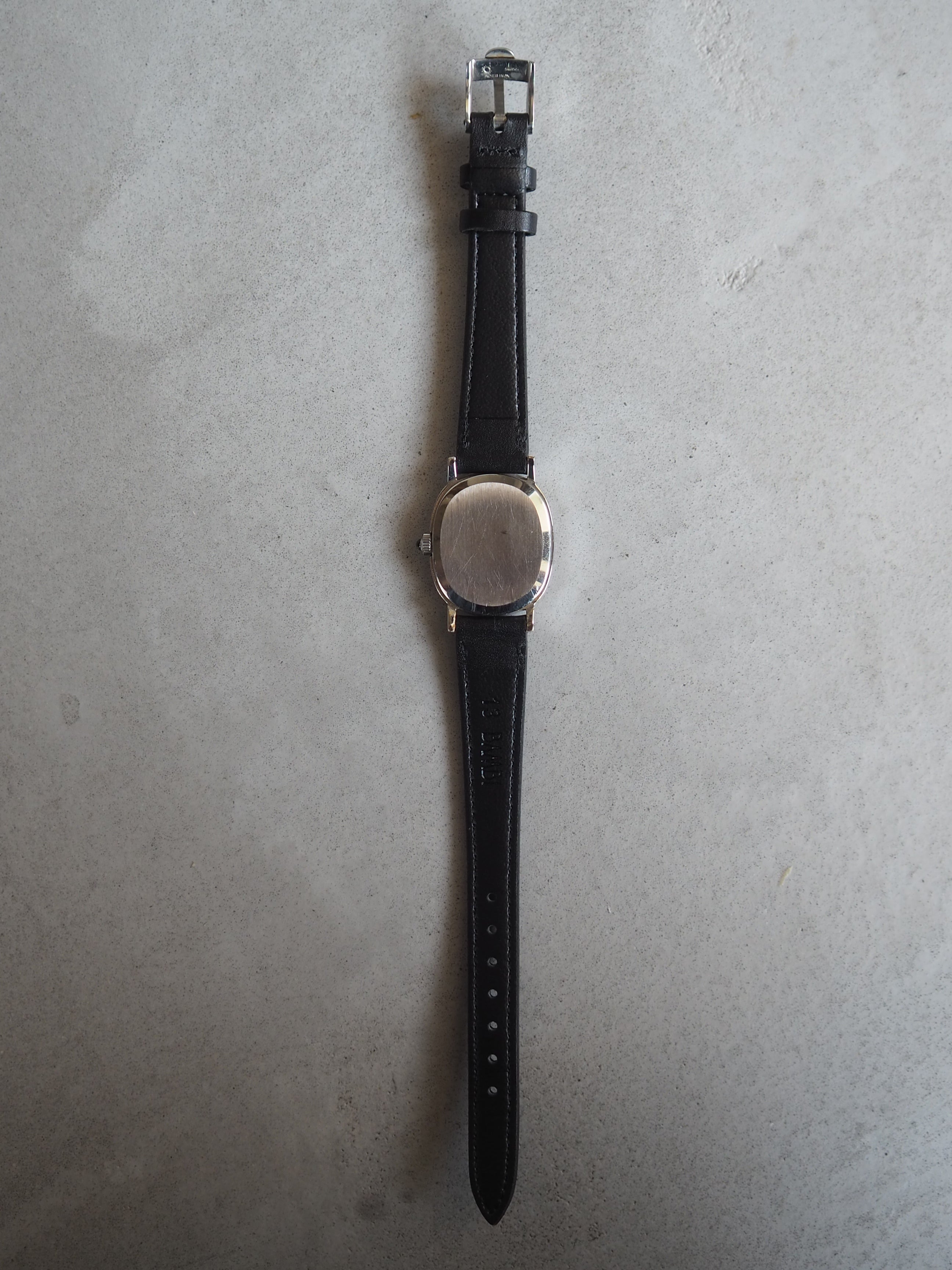 OMEGA DE VILLE Oval Watch