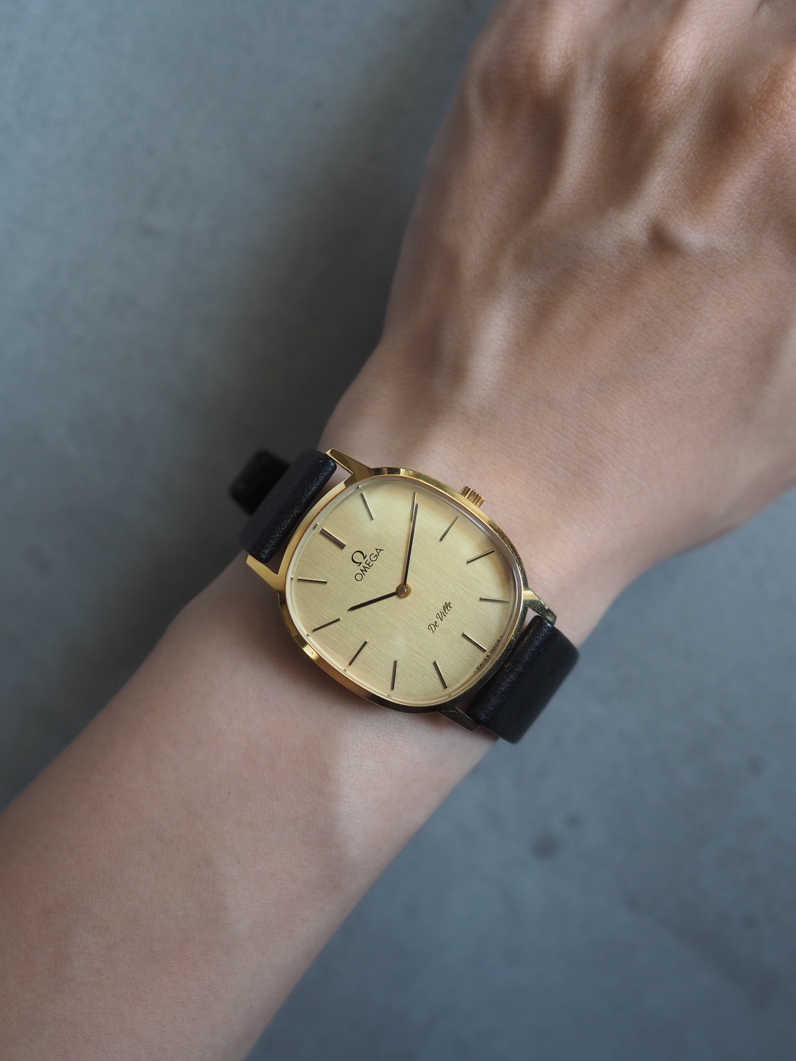 OMEGA DE VILLE Rounded rectangular Watch