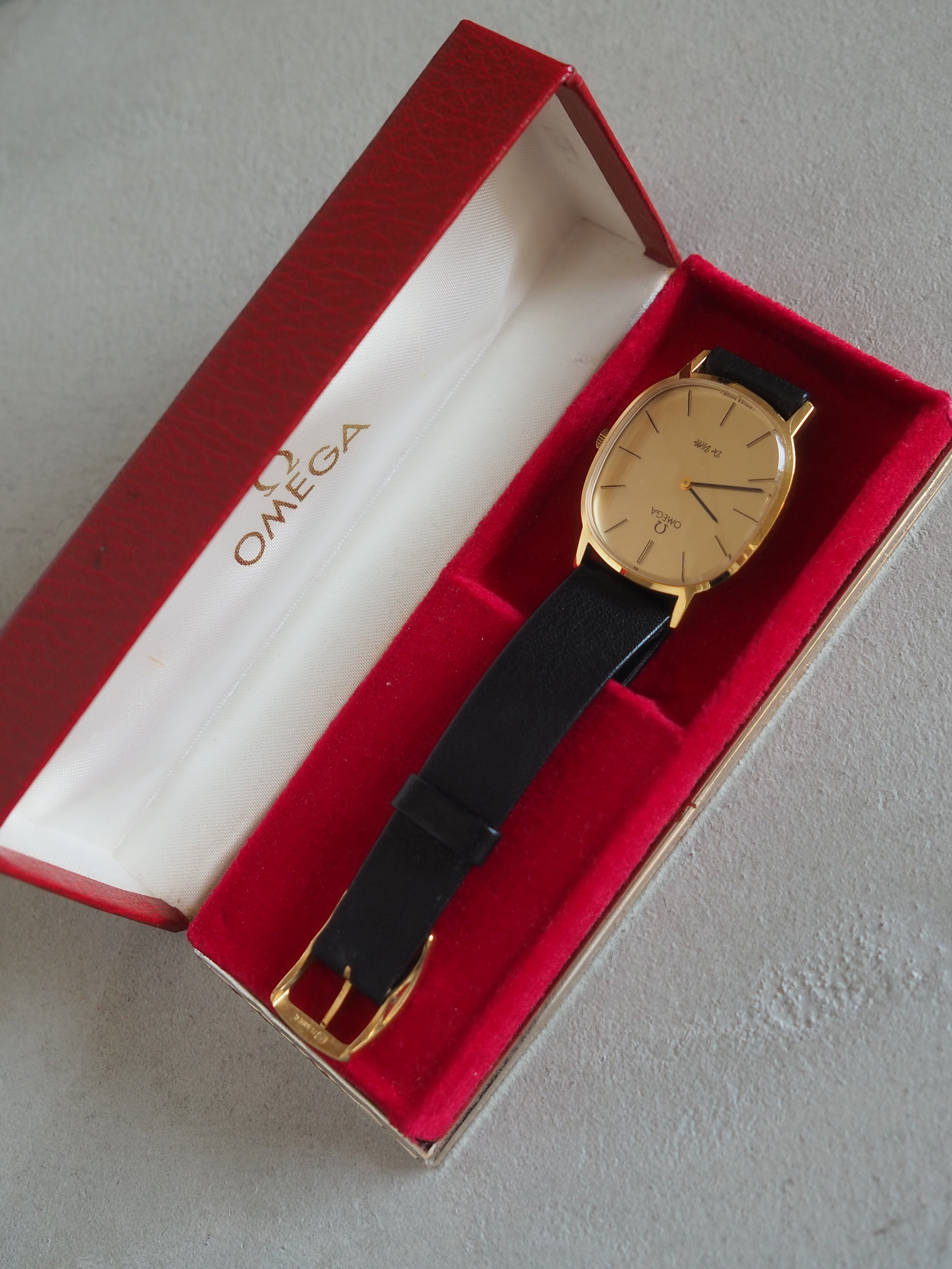 OMEGA DE VILLE Rounded rectangular Watch