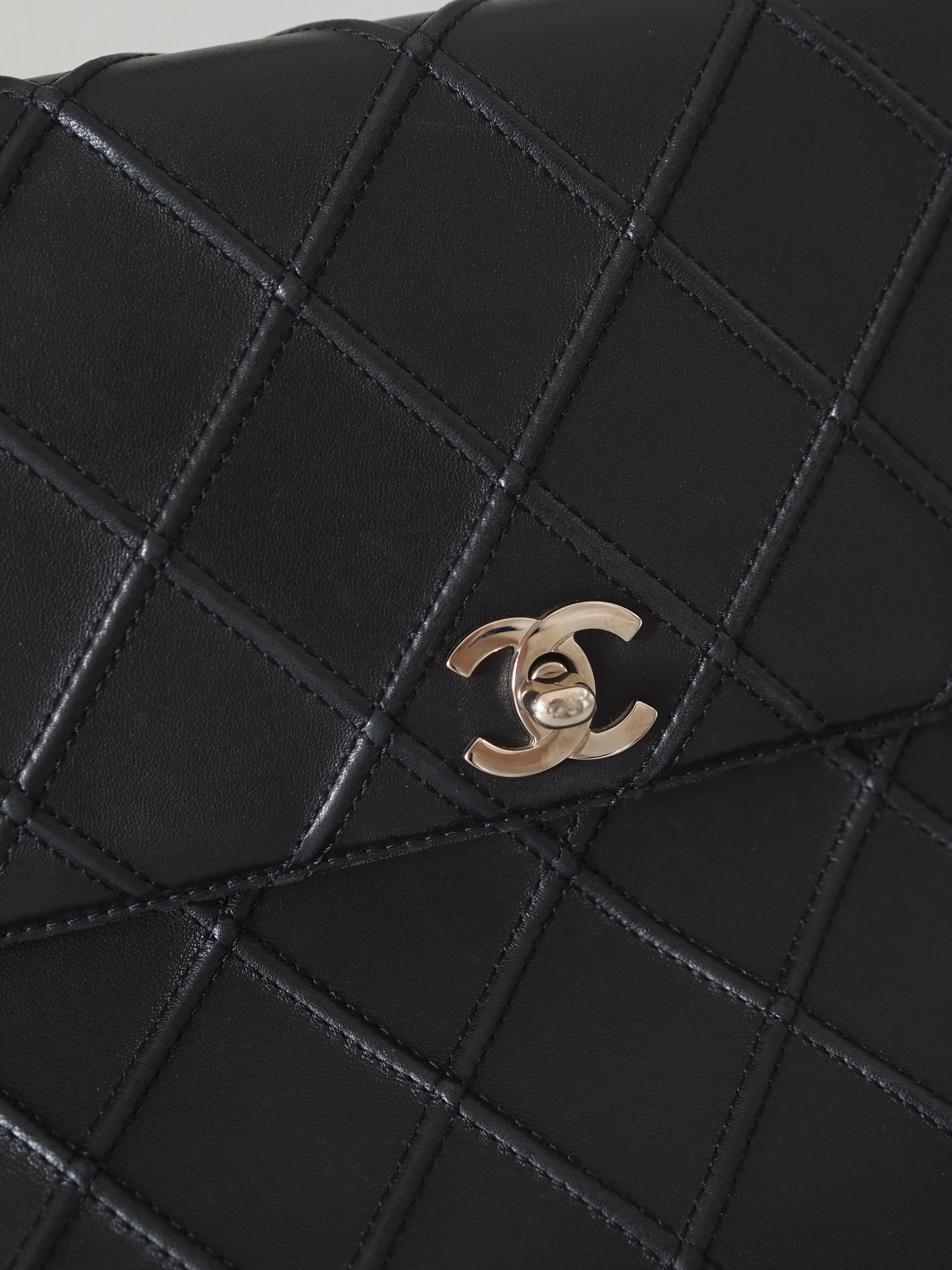 CHANEL シャネル ビコローレ マトラッセ ショルダーバッグ ブラック