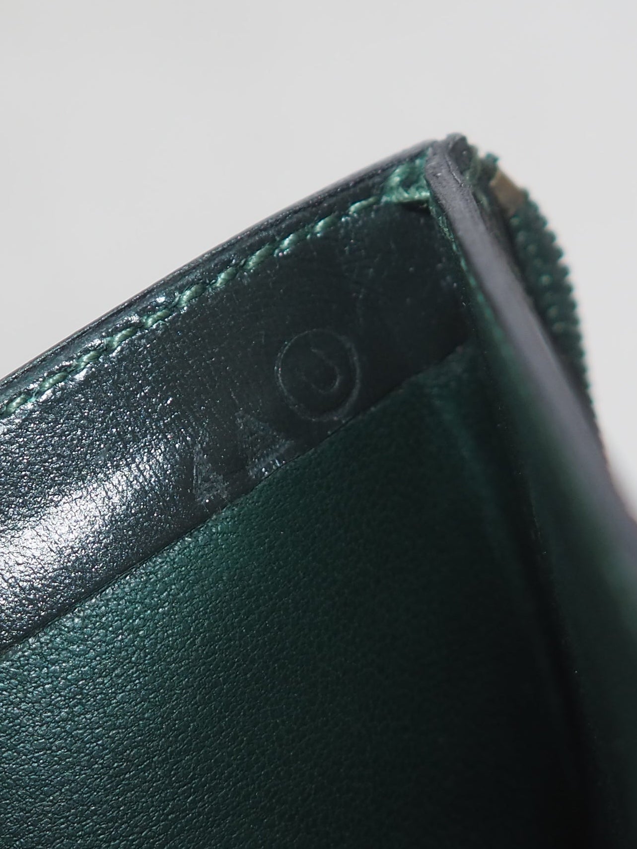 HERMÈS Jura Wallet