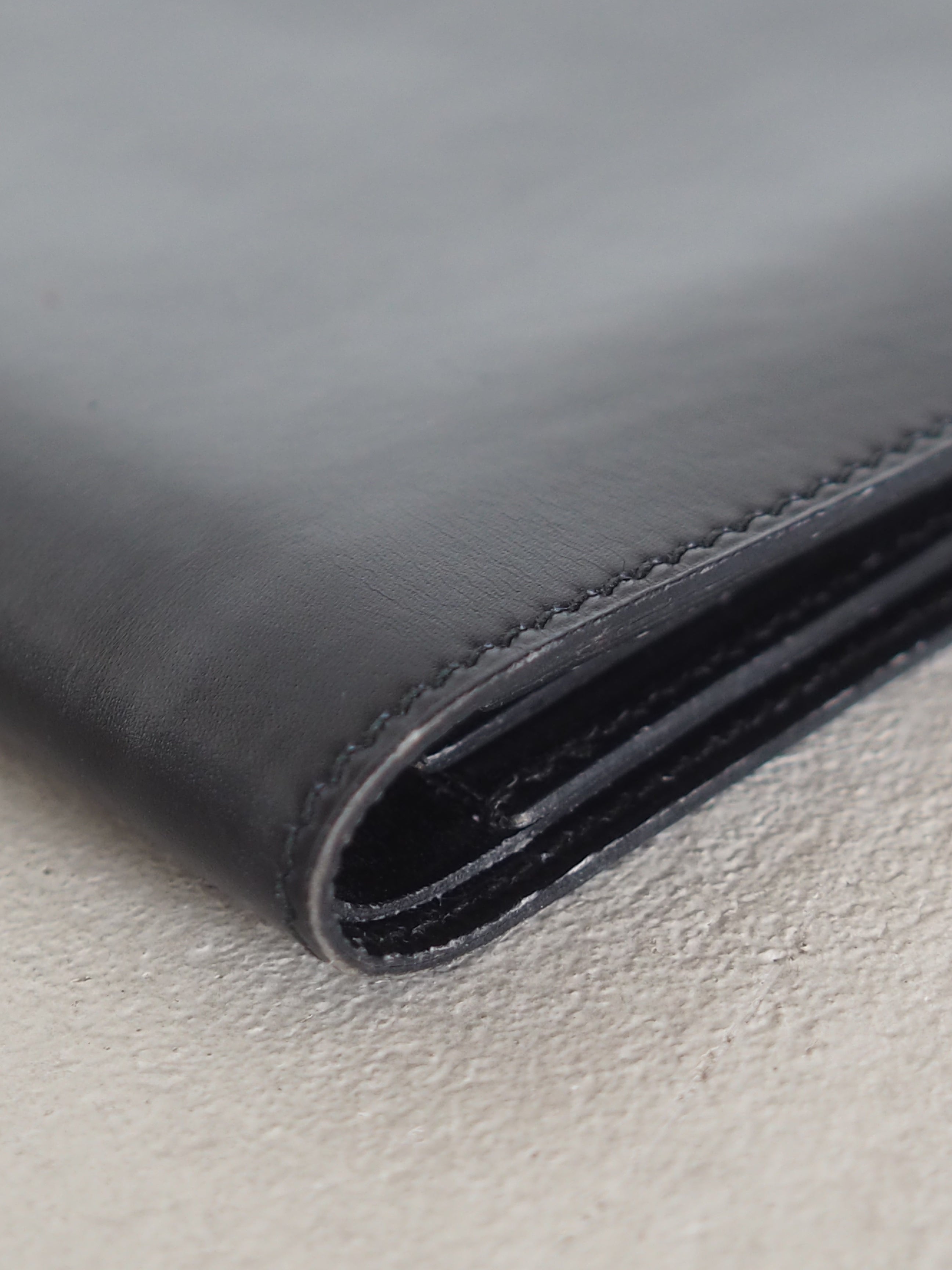 HERMÈS Box Calf Passport Case