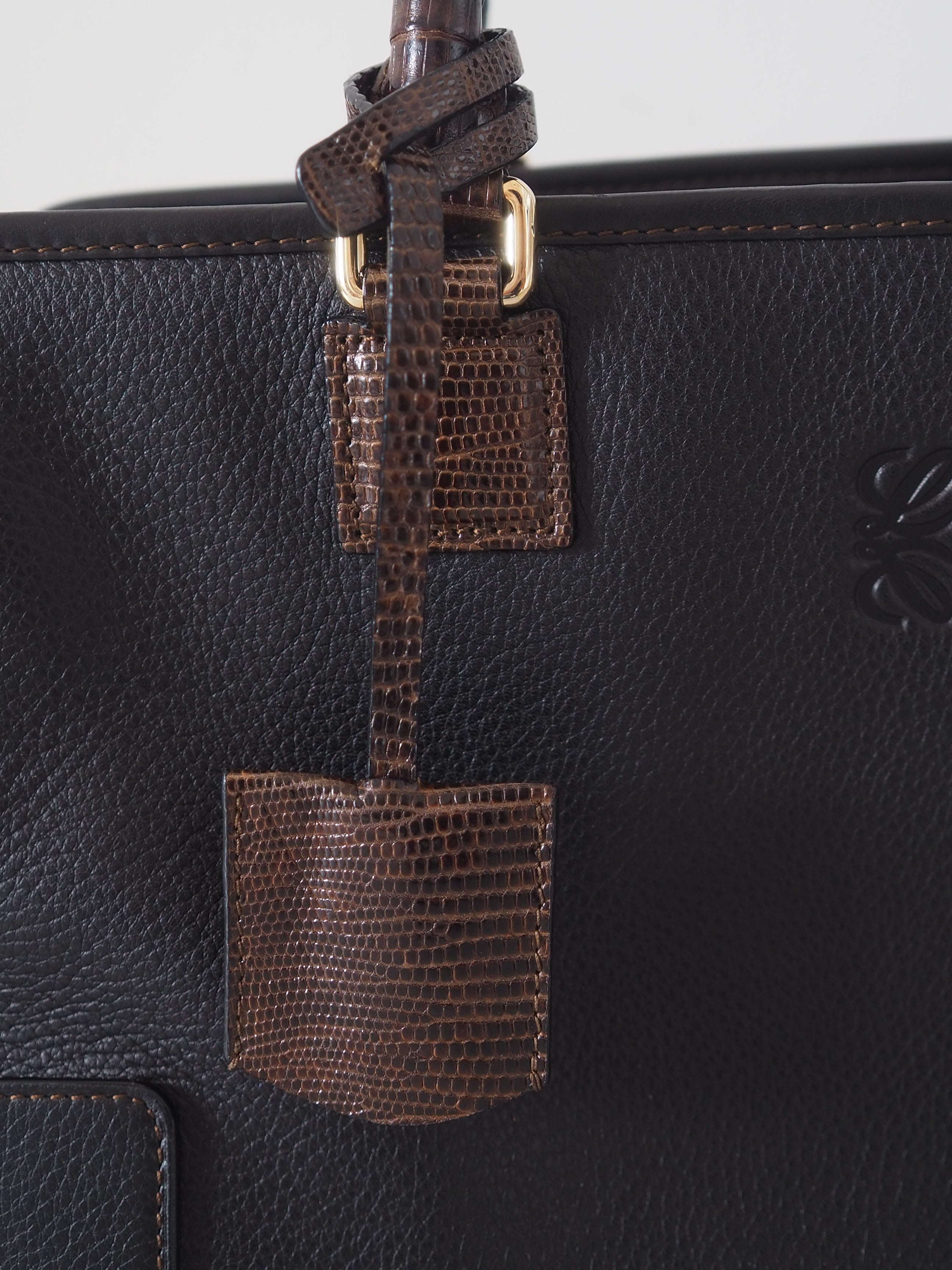 LOEWE Amazona 36 Hand Bag