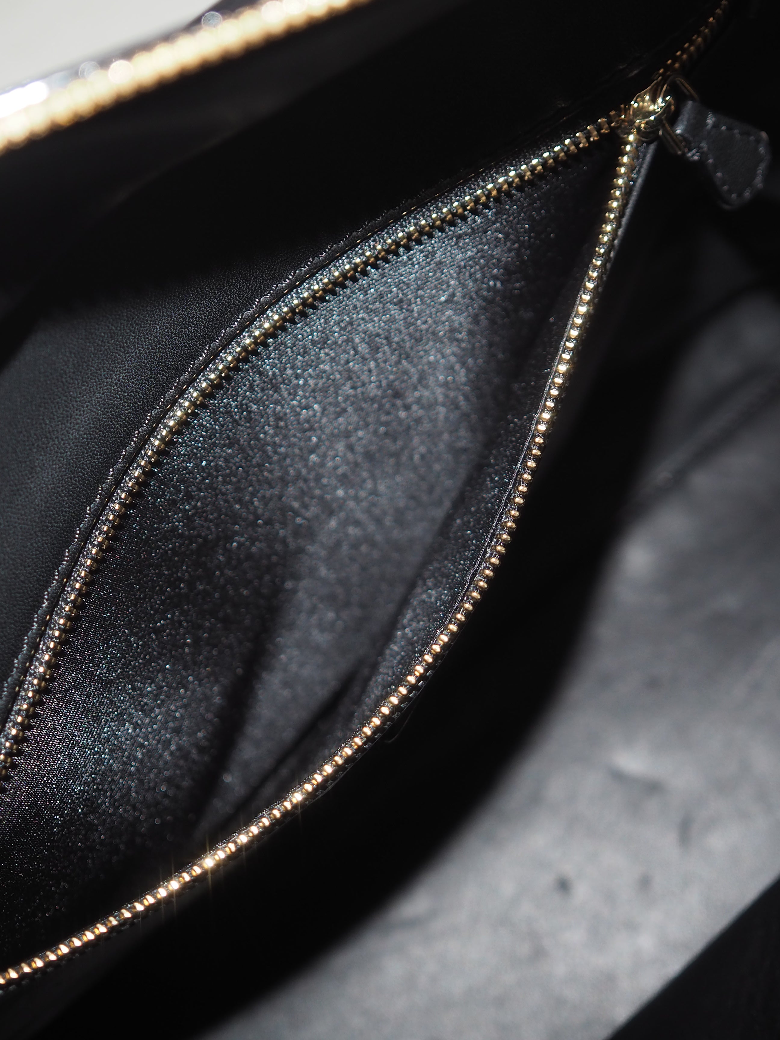 LOEWE Amazona 36 Hand Bag