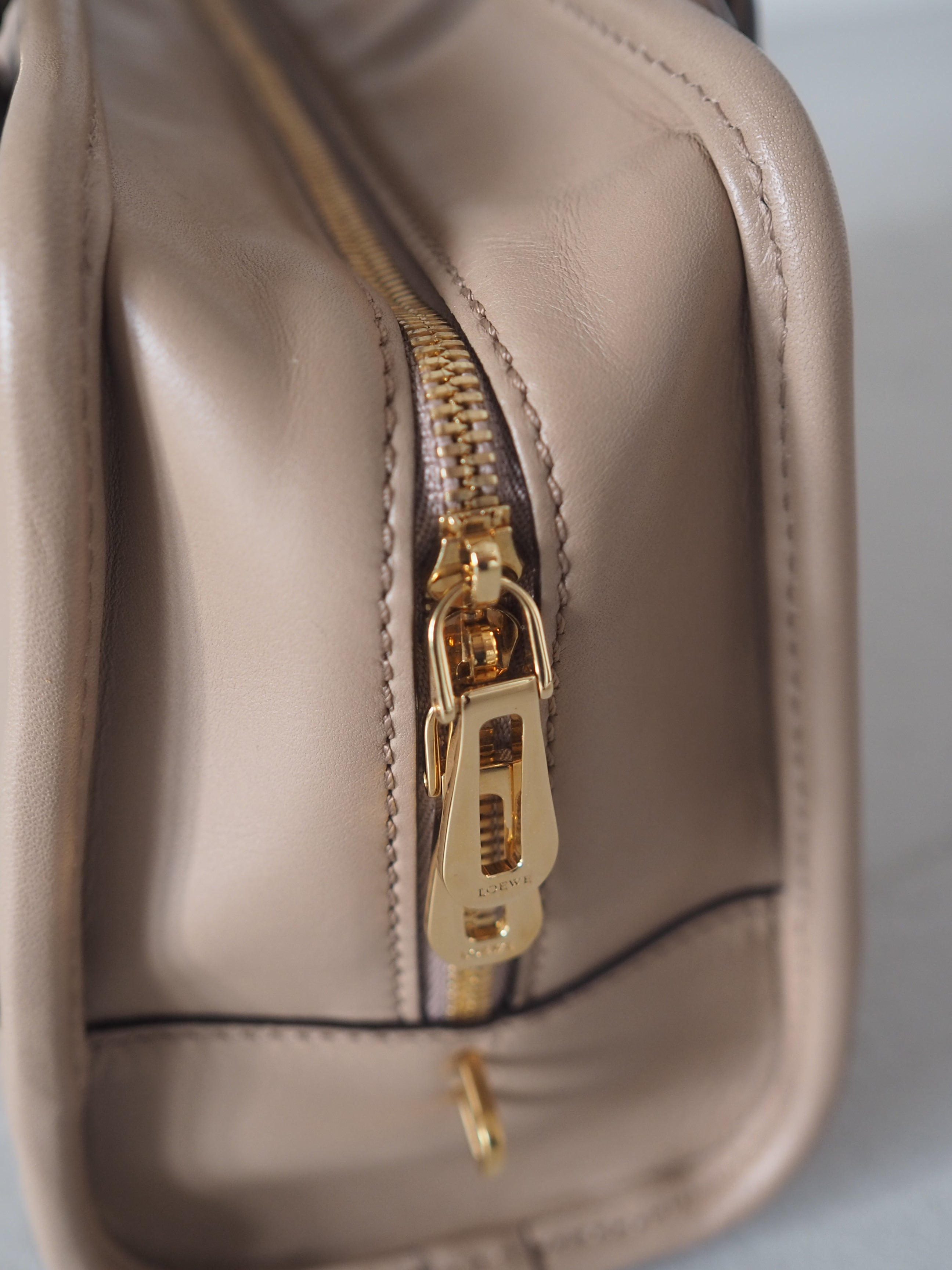 LOEWE Amazona 23 2way Hand Bag