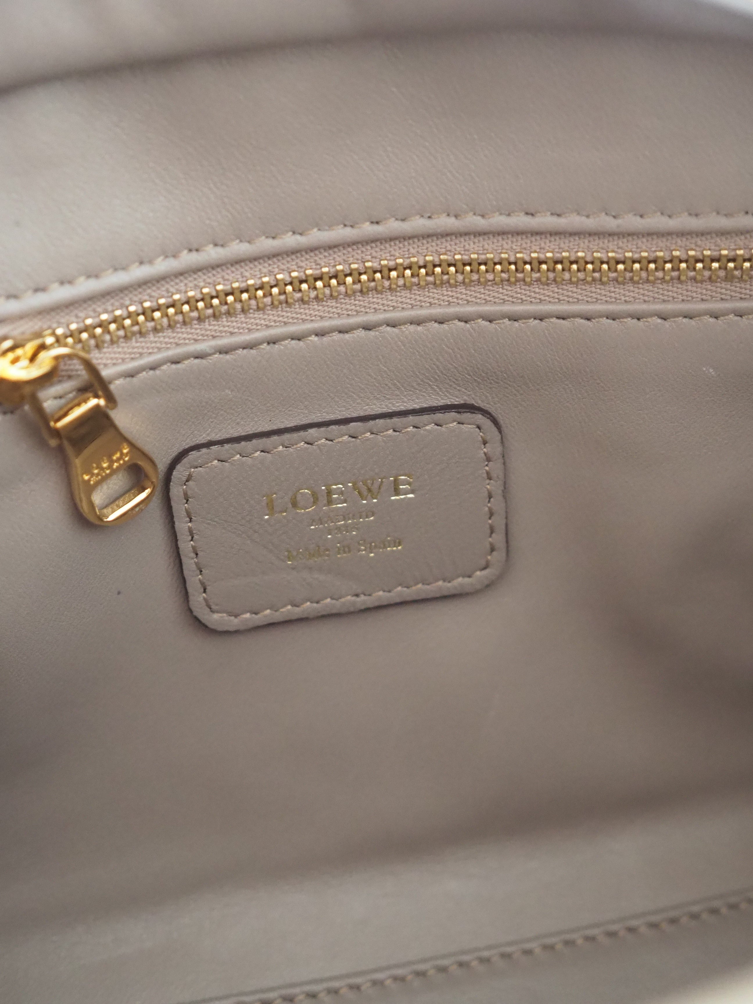 LOEWE Amazona 23 2way Hand Bag