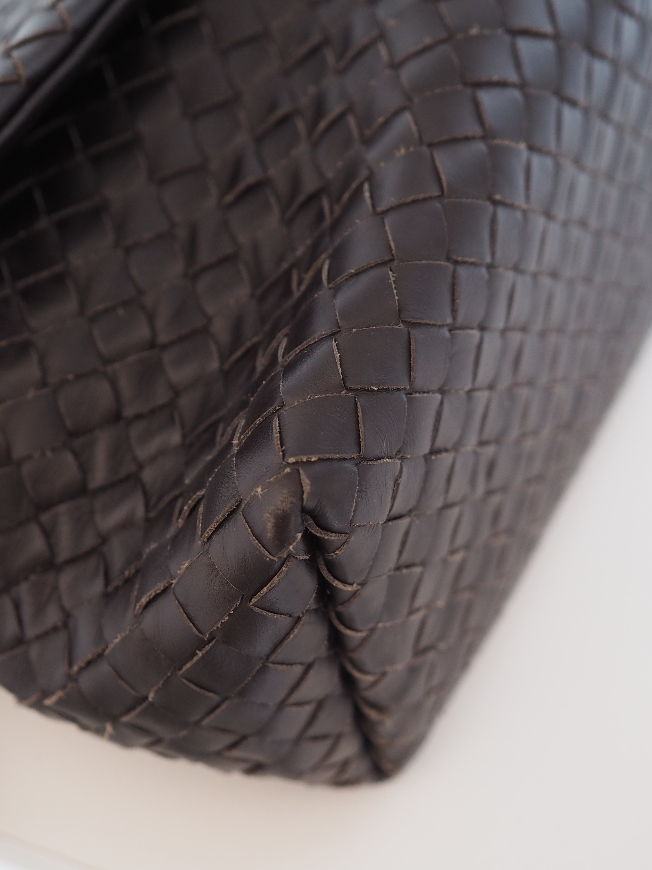 BOTTEGA VENETA ボッテガヴェネタ イントレチャート ショルダーバッグ