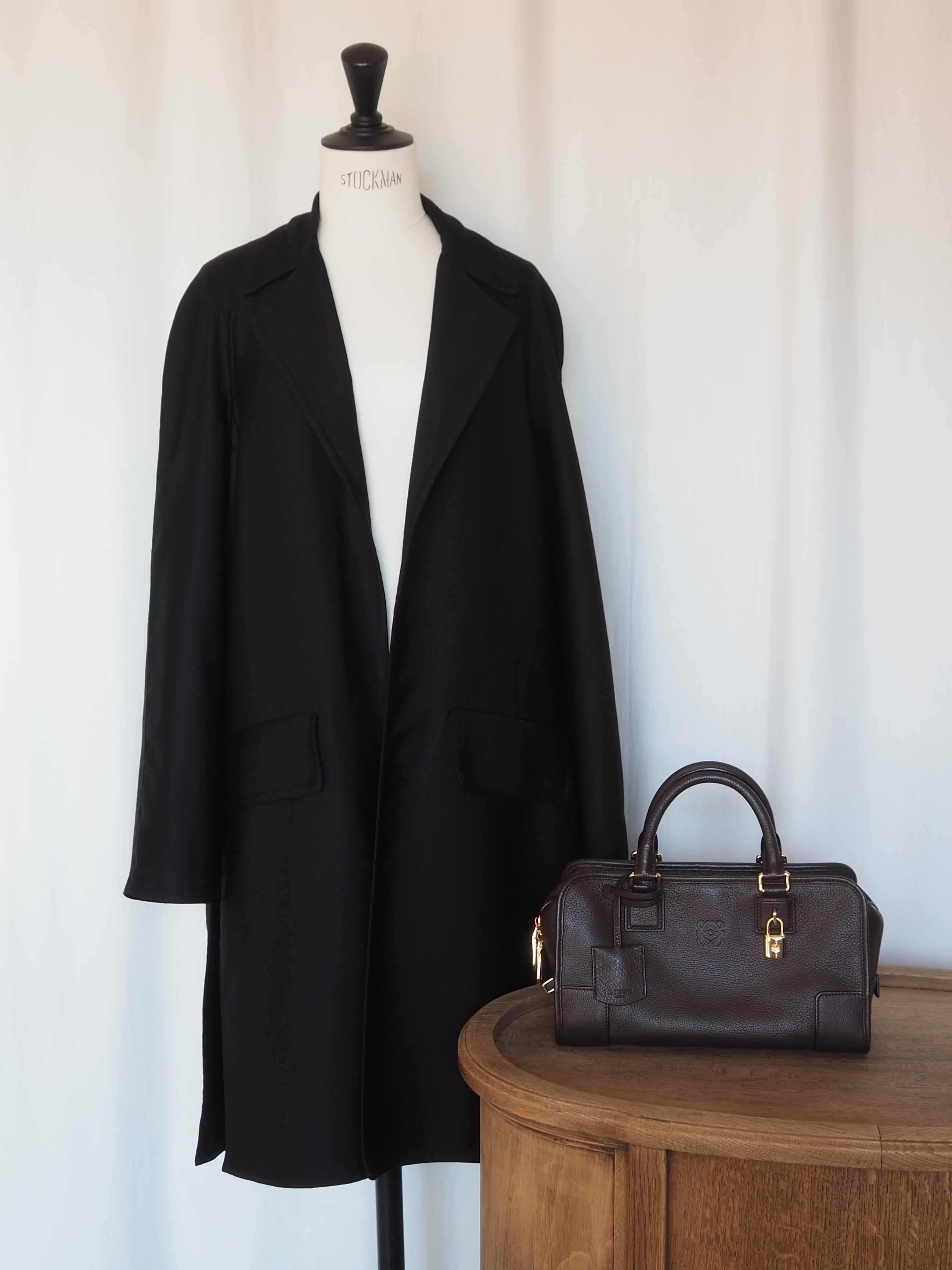 LOEWE Amazona 28 Hand Bag