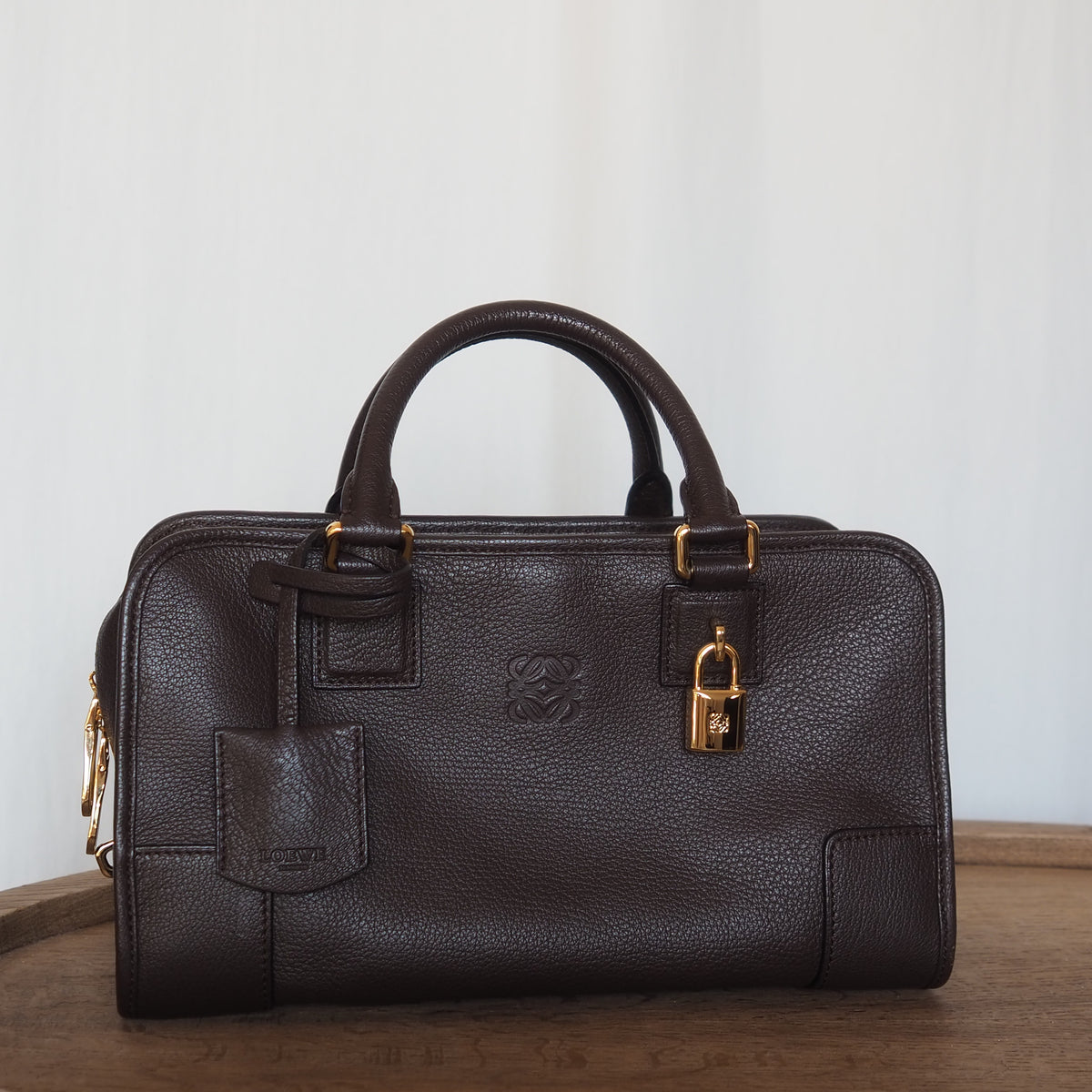 極美品・正規店購入》LOEWE(ロエベ) ／アマソナ ／ブラック黒 ロエベ  