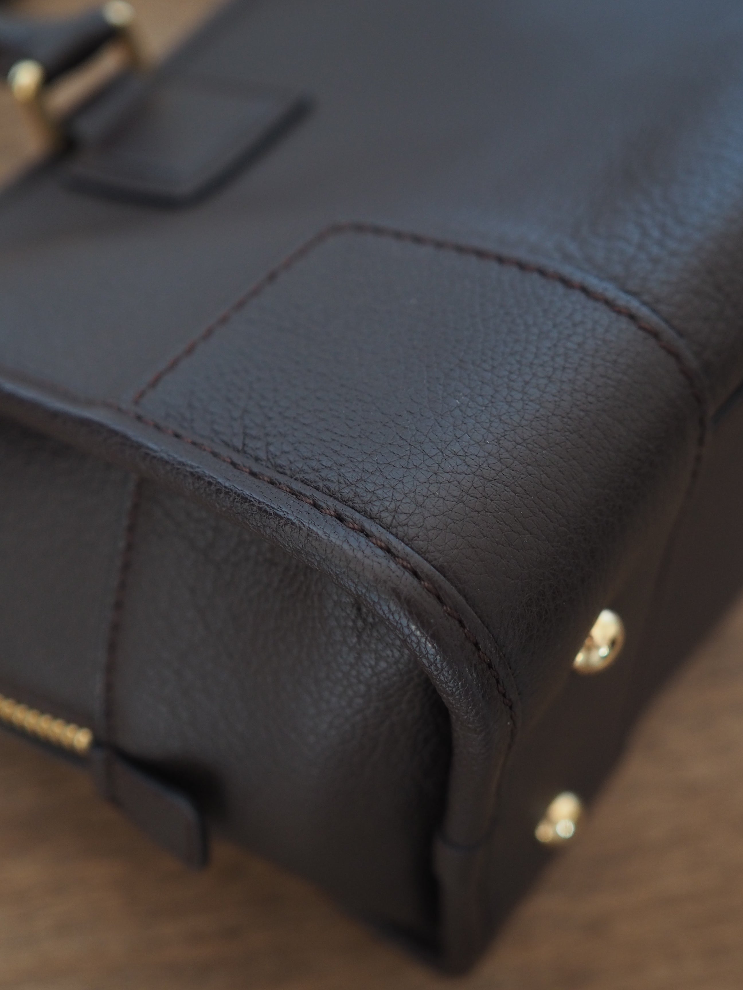 LOEWE Amazona 28 Hand Bag