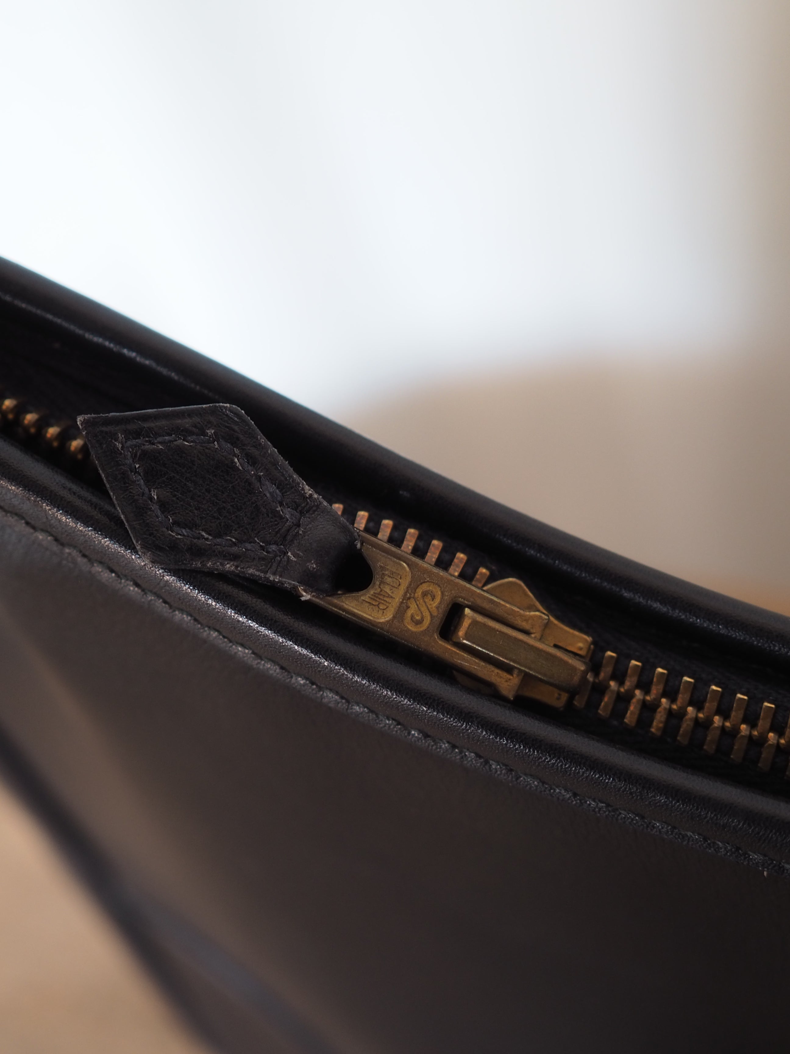 HERMÈS Trim 31 Shoulder Bag