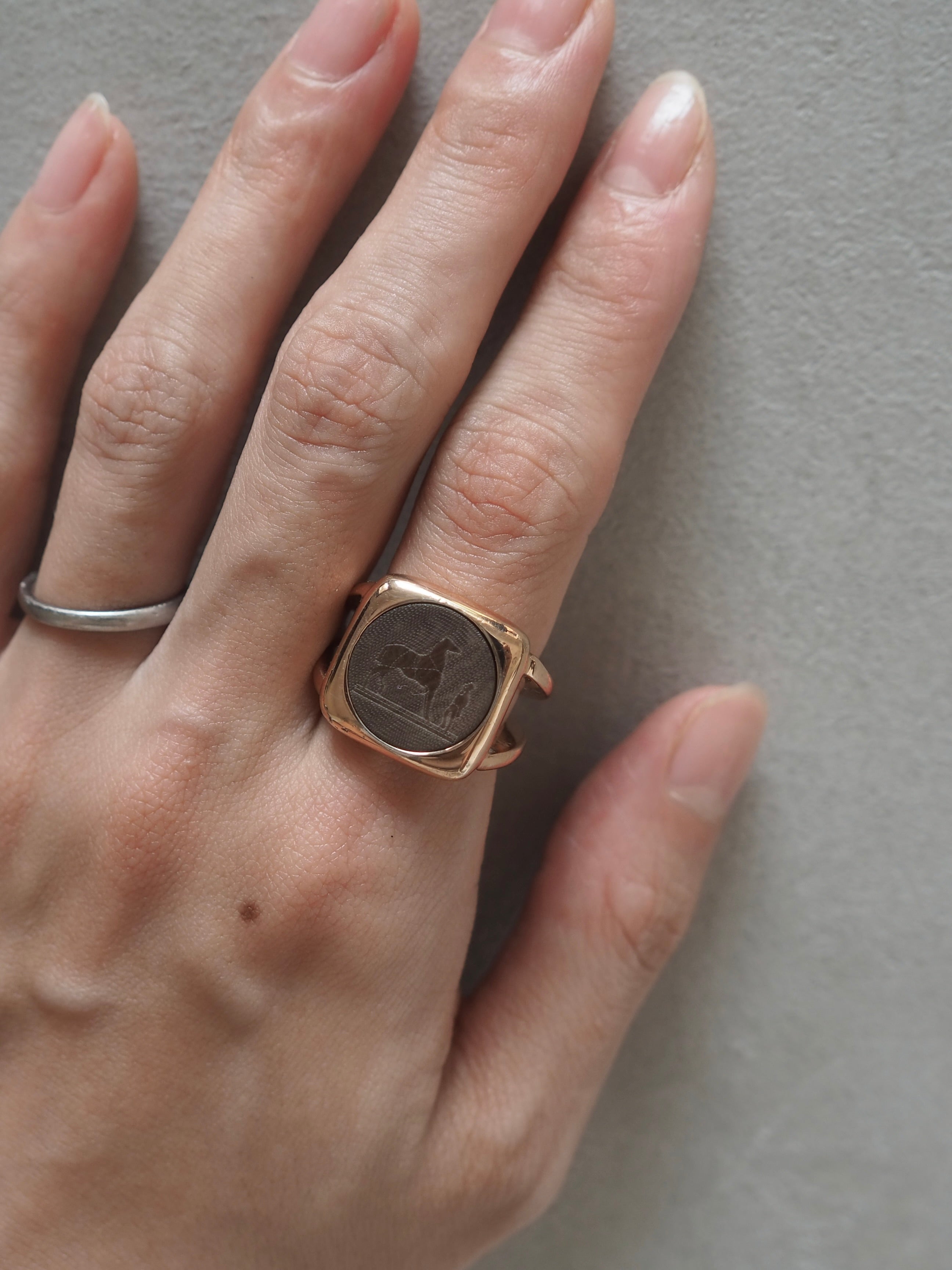 HERMÈS "Corozo" Ring