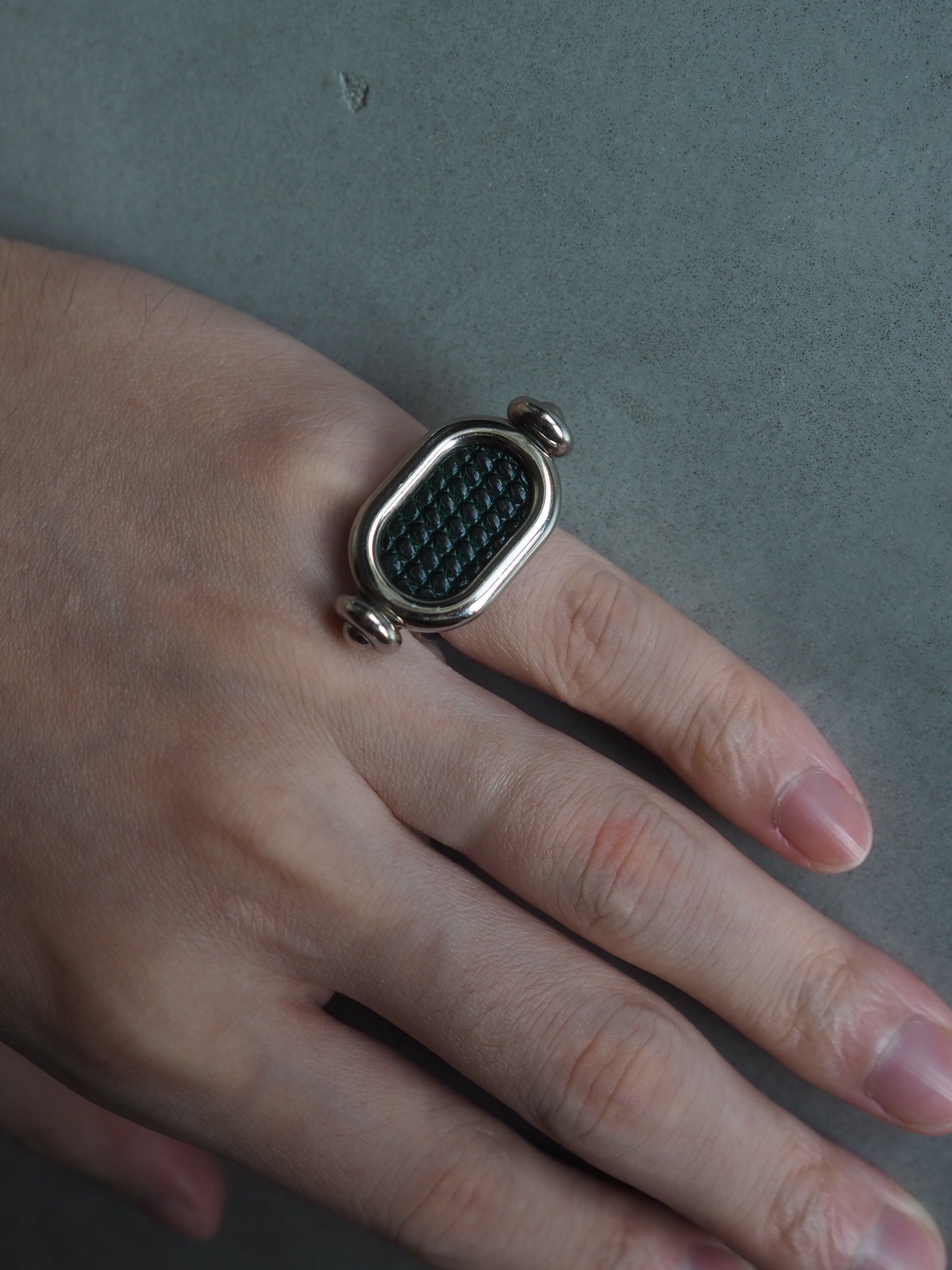 HERMÈS "Odyssey" Ring