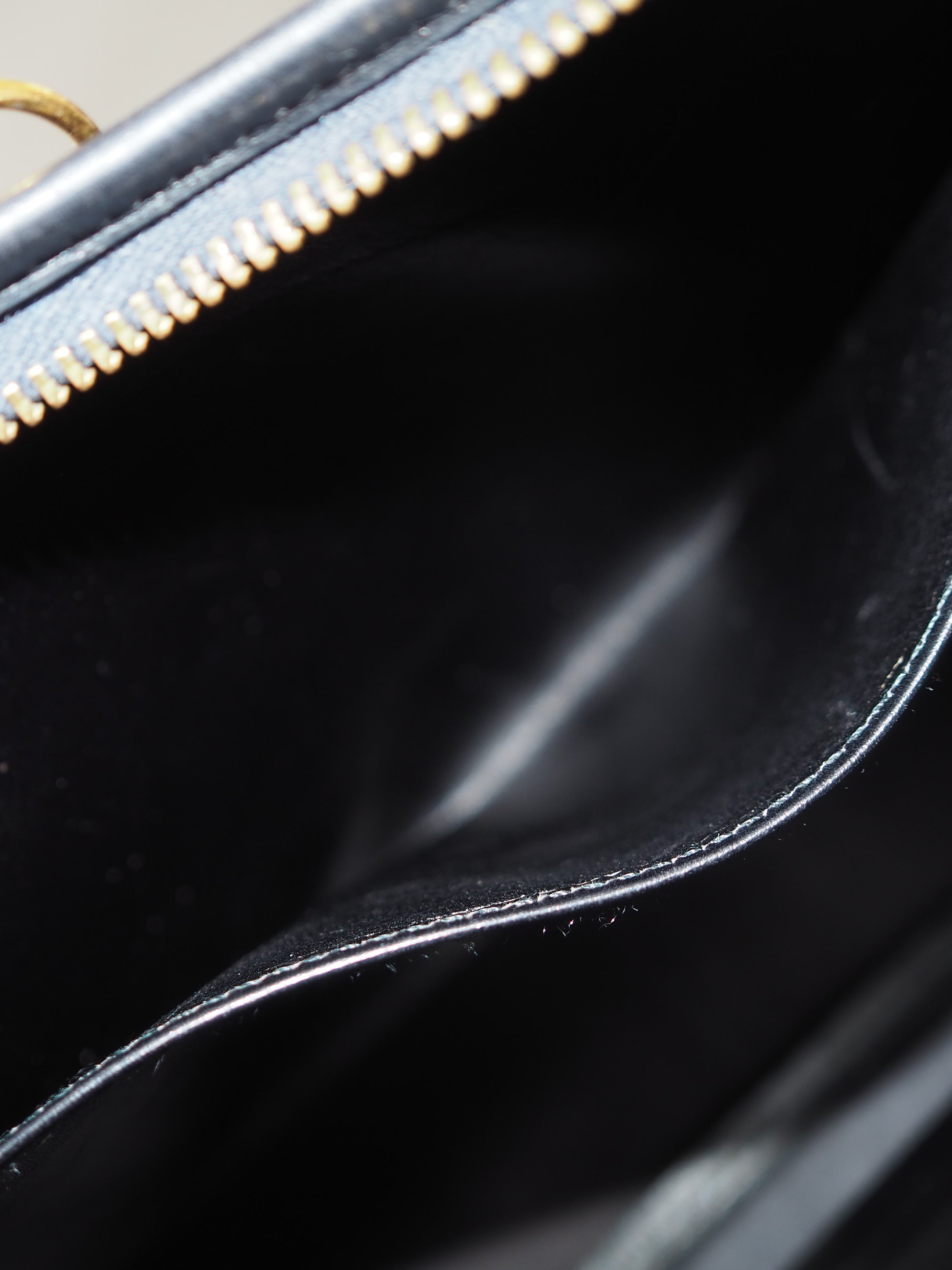 HERMÈS Trim 31 Shoulder Bag