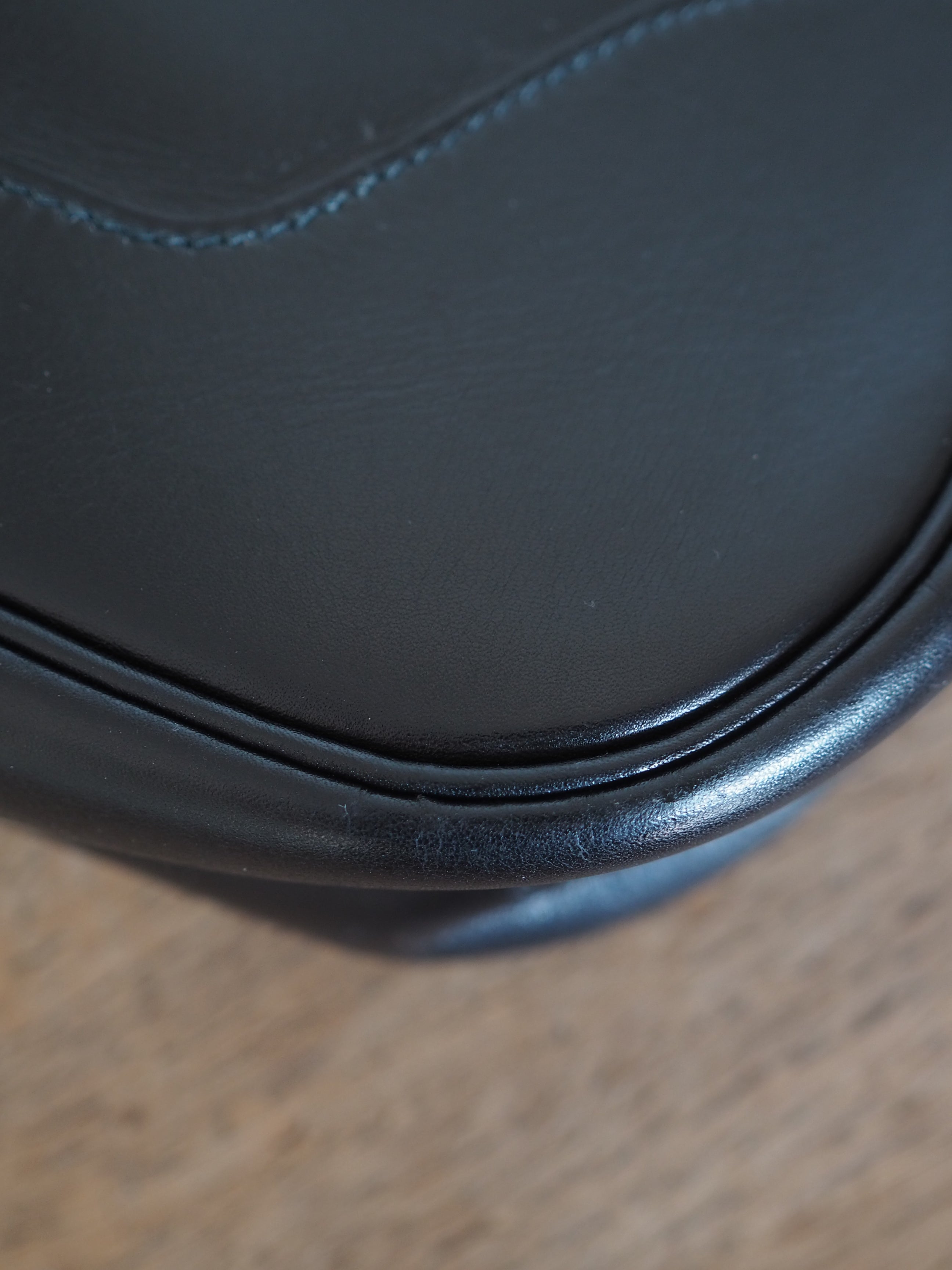 HERMÈS Trim 31 Shoulder Bag