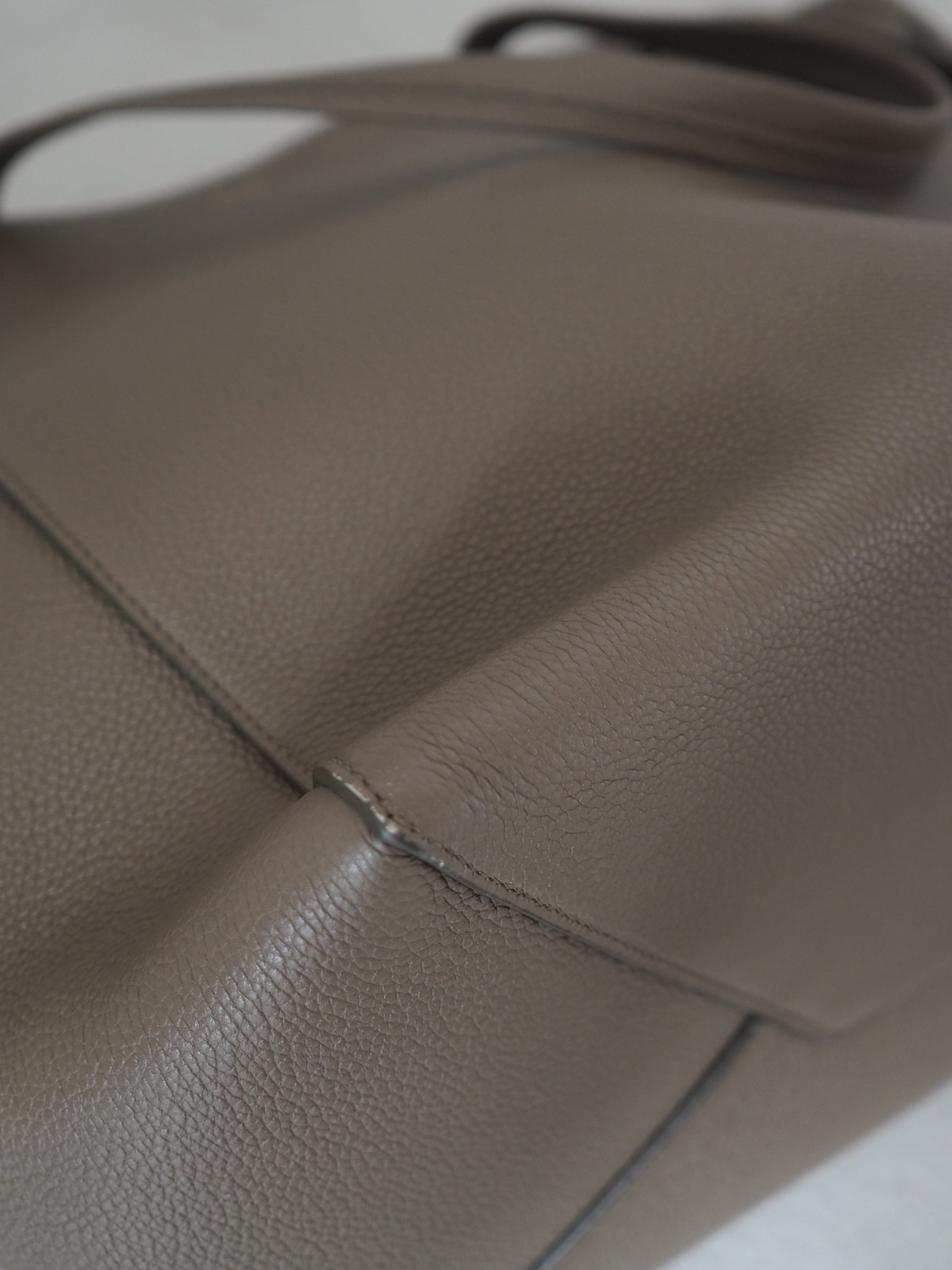 CÉLINE by Phoebe Philo Cabas Phantom Tote Bag