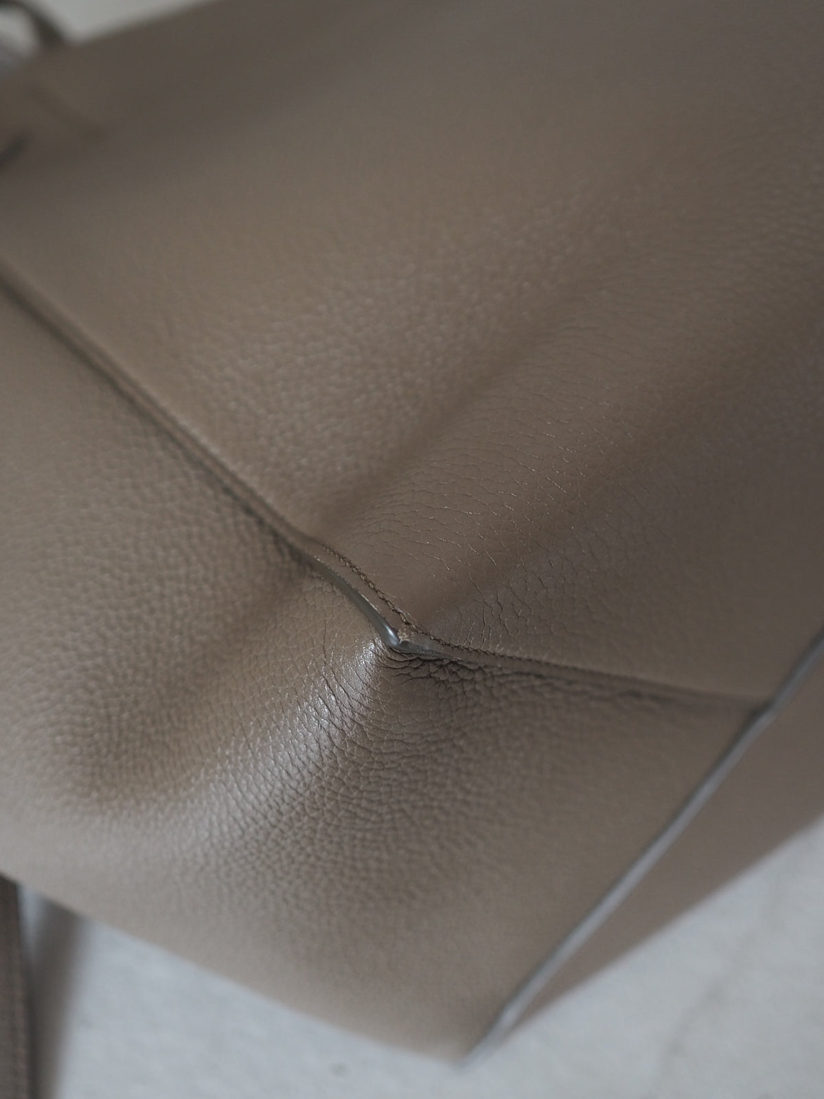 CÉLINE by Phoebe Philo Cabas Phantom Tote Bag