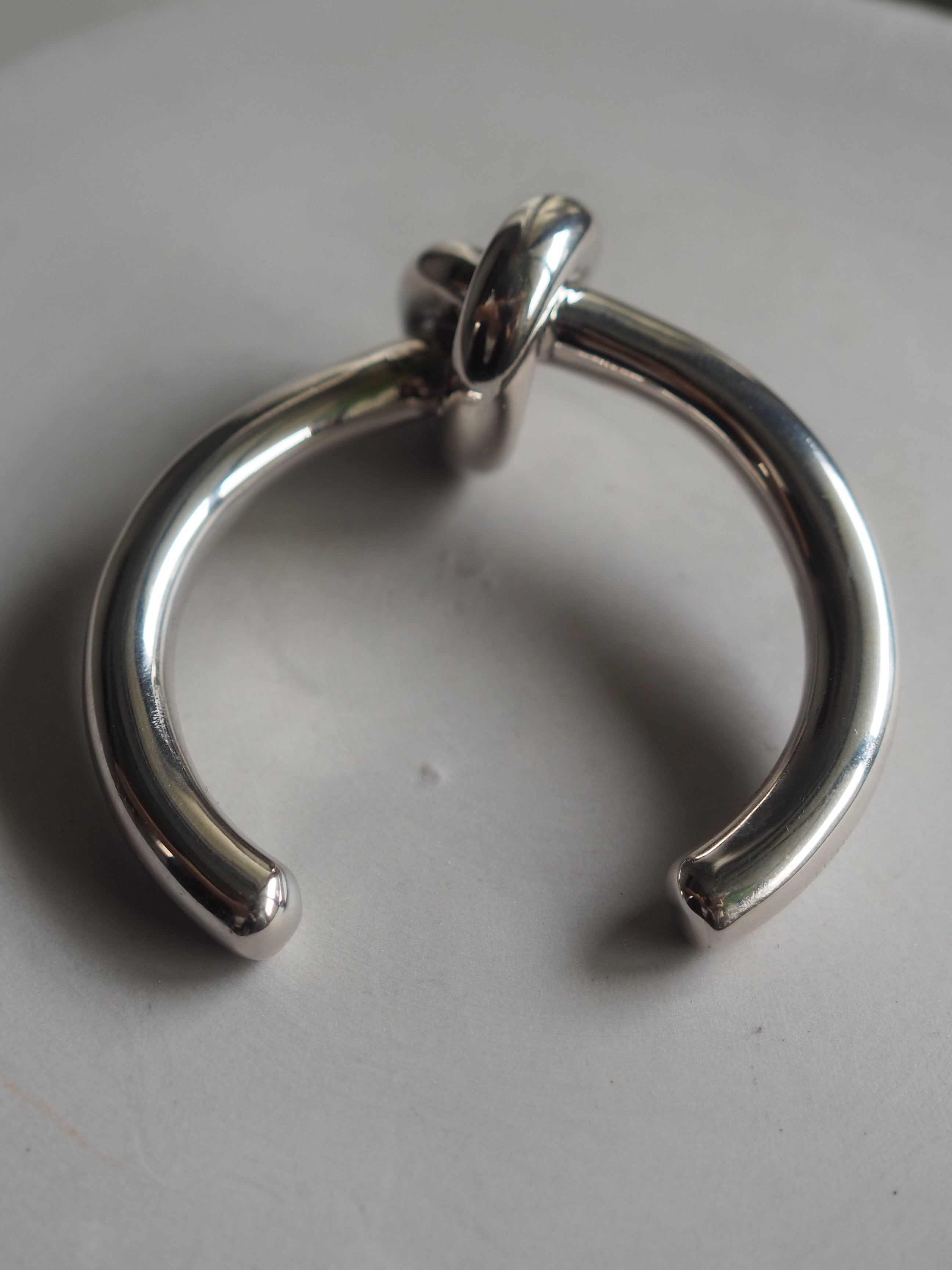 CÉLINE Knot Bangle Large