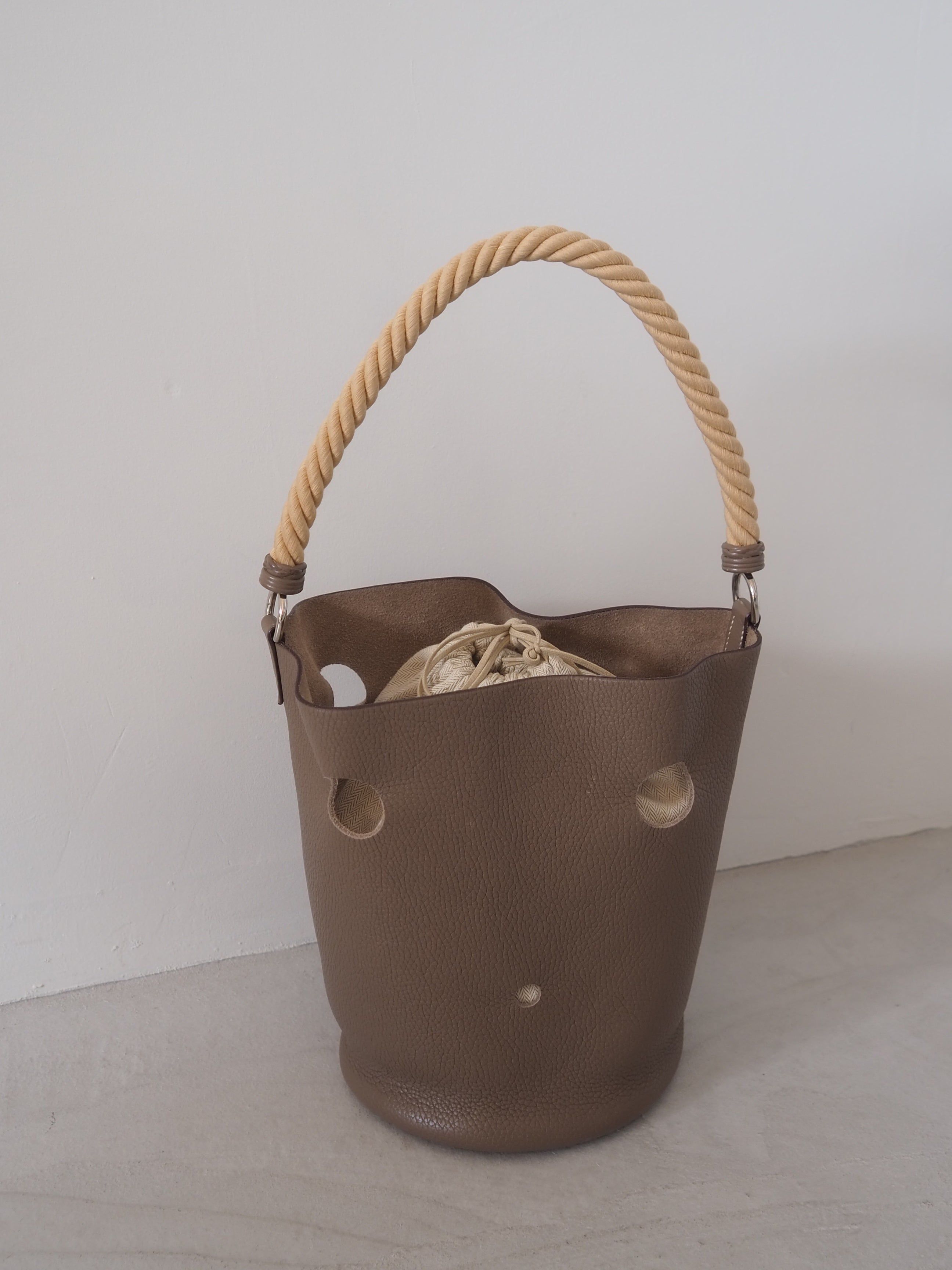 HERMES ヴィンテージ エルメス マンジョワール GM ショルダーバッグ