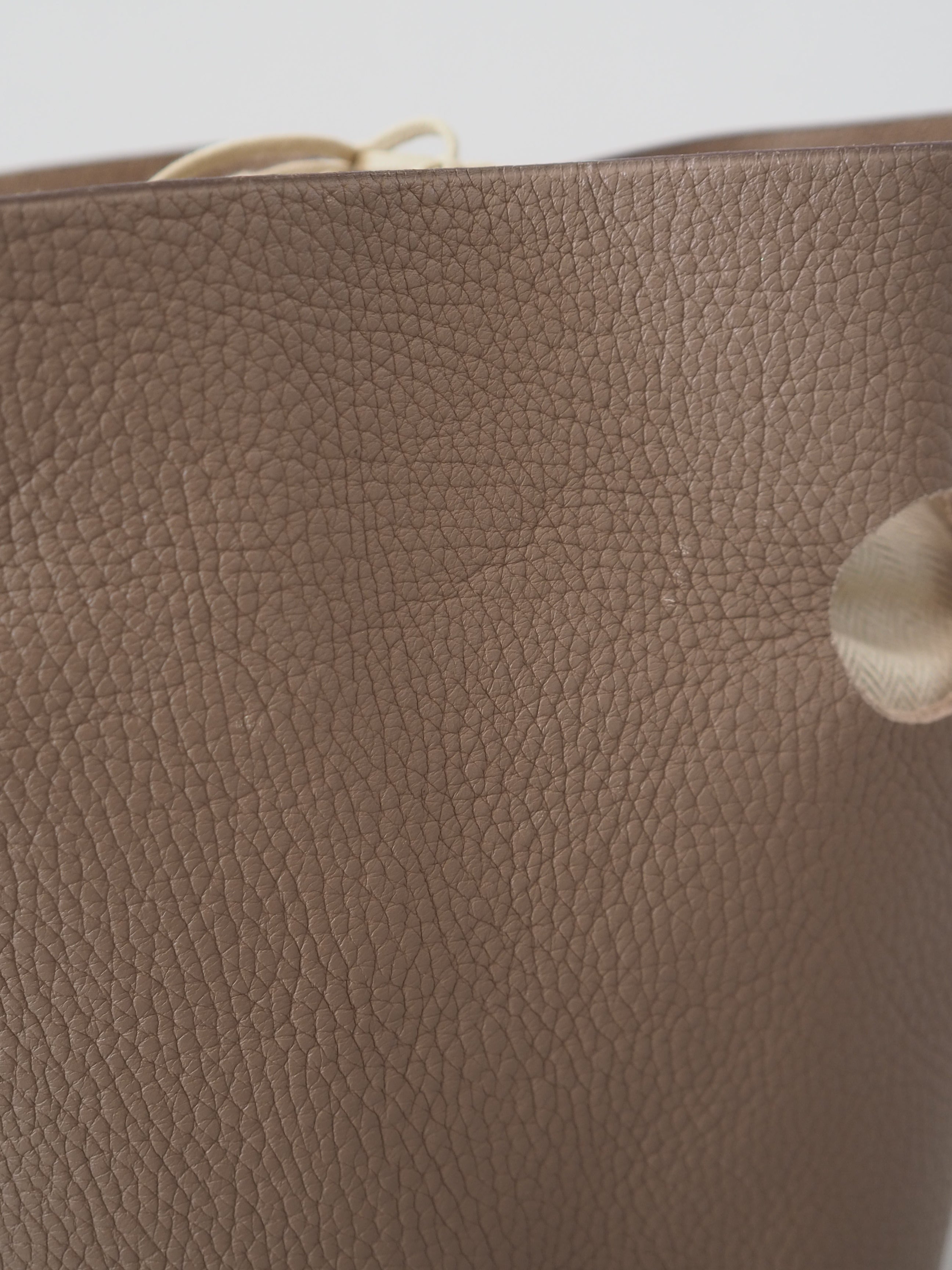 HERMÈS Mangeoire GM Shoulder Bag