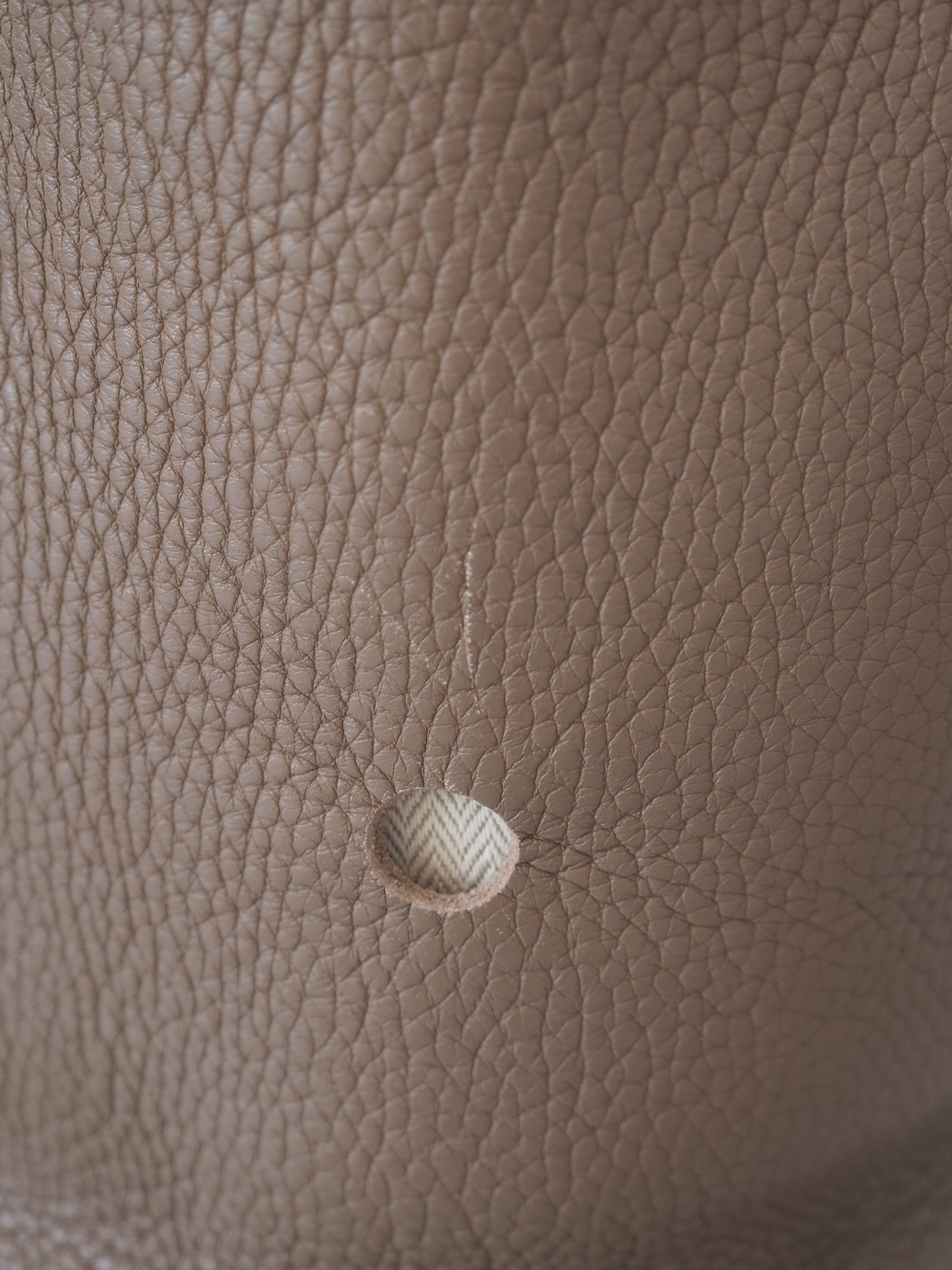 HERMÈS Mangeoire GM Shoulder Bag