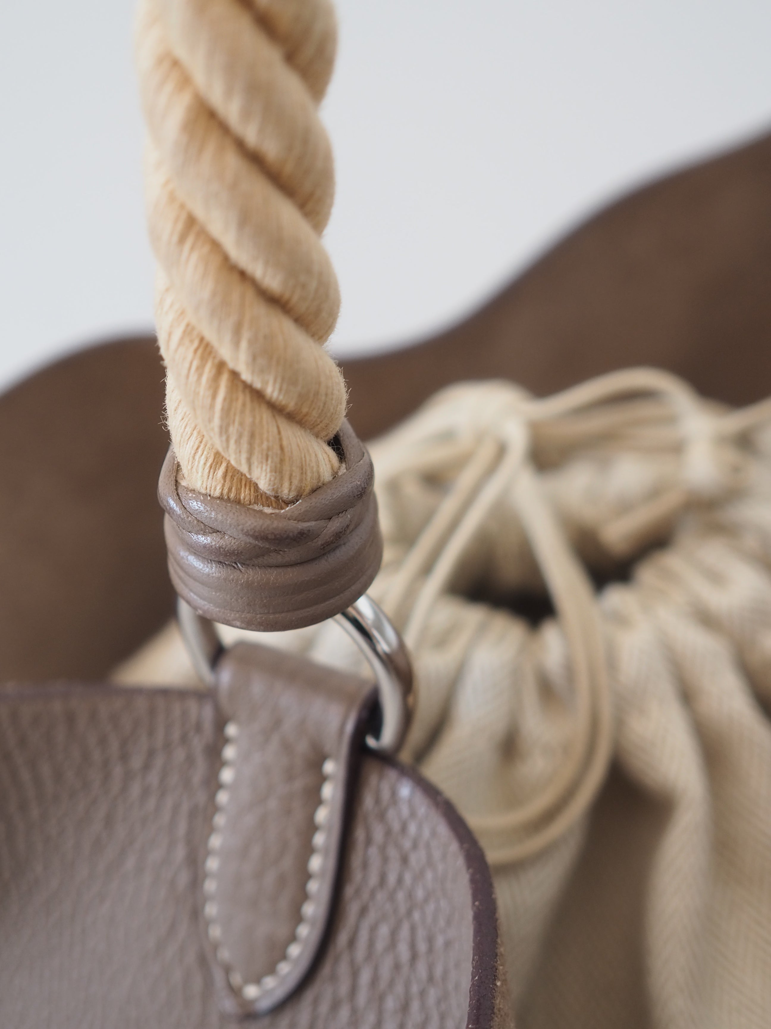 HERMÈS Mangeoire GM Shoulder Bag