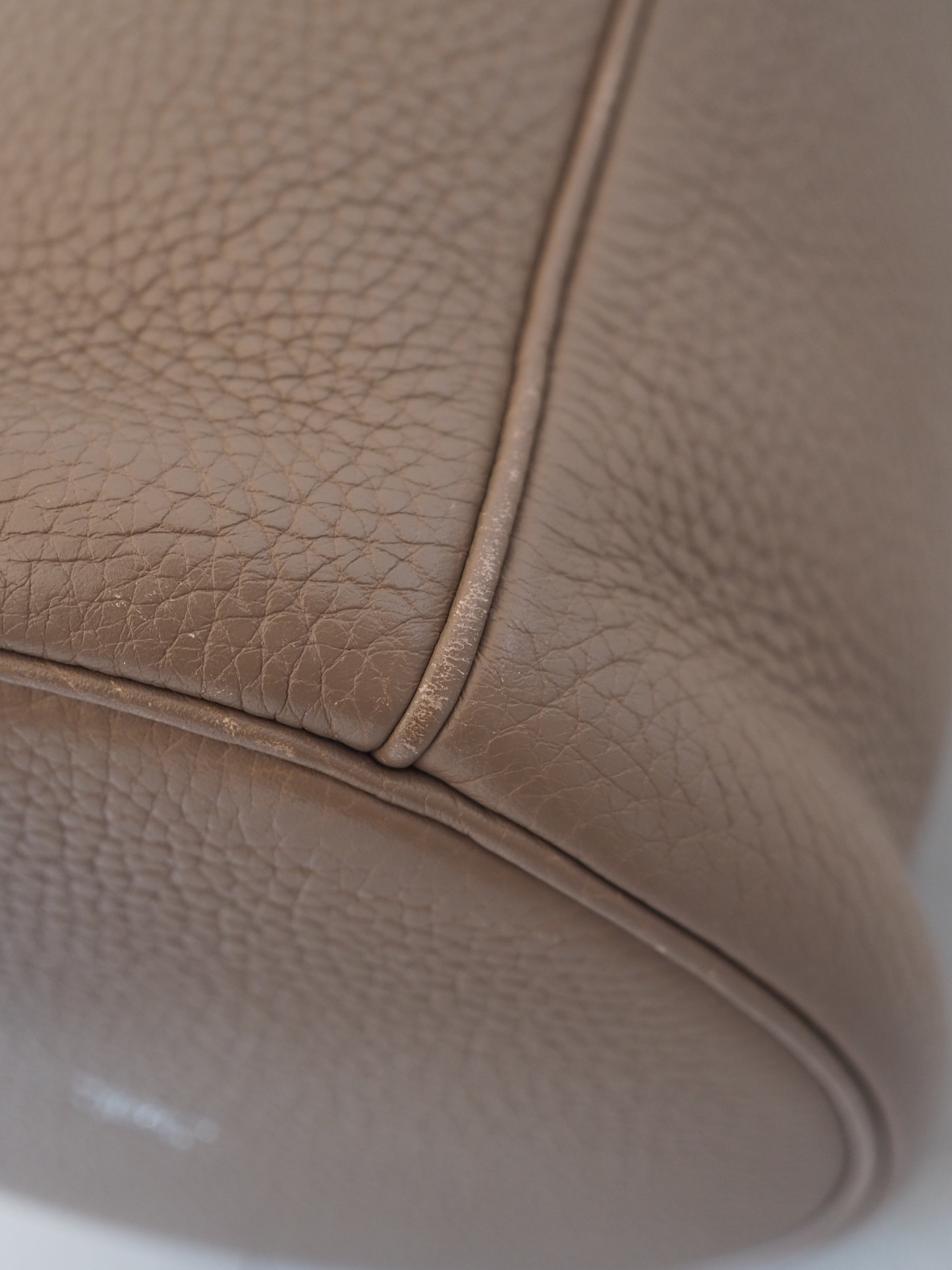 HERMÈS Mangeoire GM Shoulder Bag